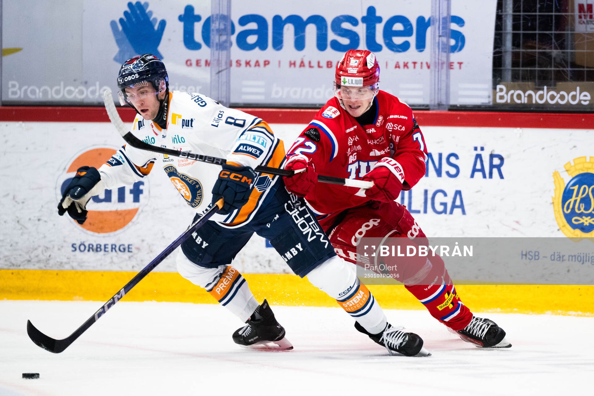 Växjös Zachary Giuttari och Timrås Erik Walli Walterholm