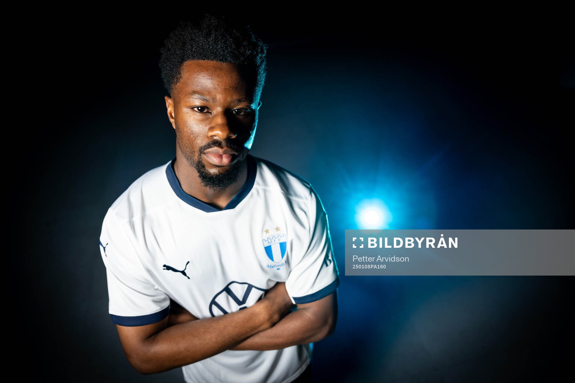 Malmö FF presenterar Emmanuel Ekong som ny spelare