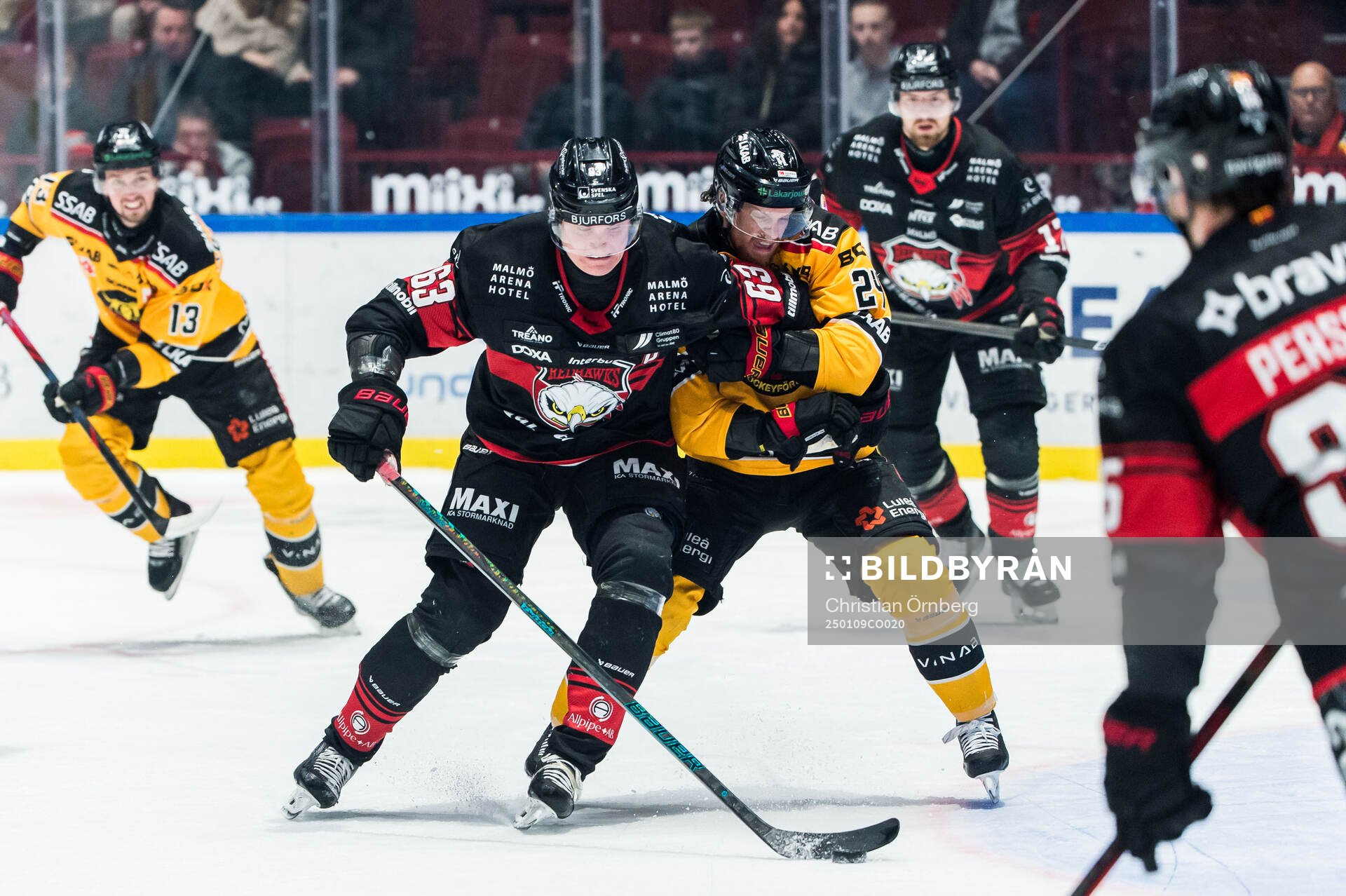 Malmö Redhawks Fredrik Händemark och Luleås Brendan