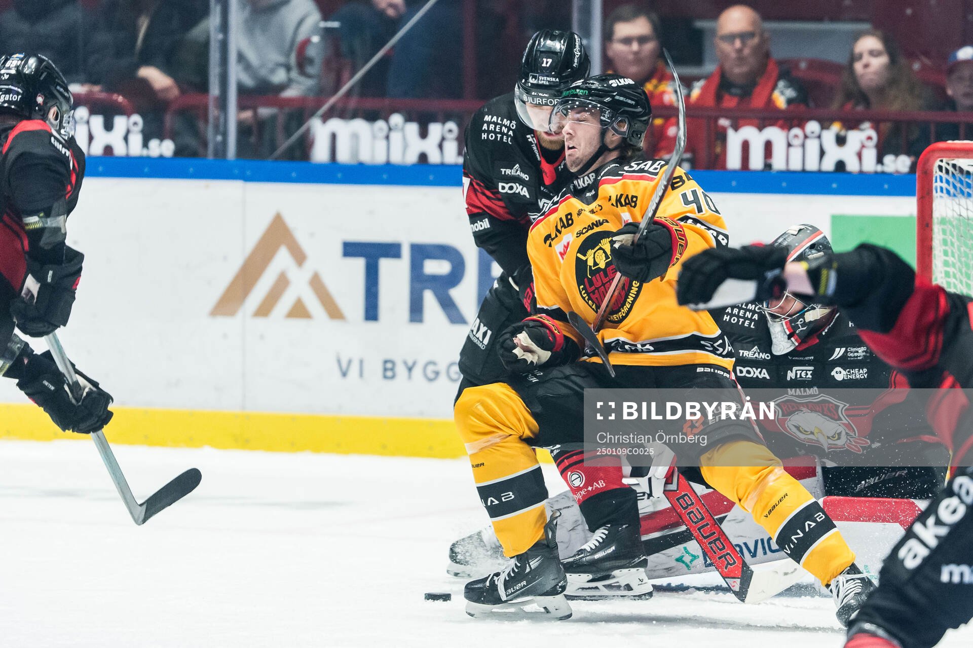 Luleås David Lilja och Malmö Redhawks Johan Ivarsson
