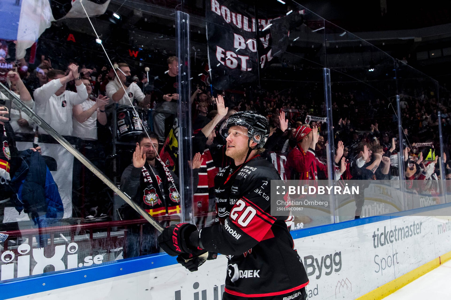 Malmö Redhawks Thomas Berg Paulsen jublar