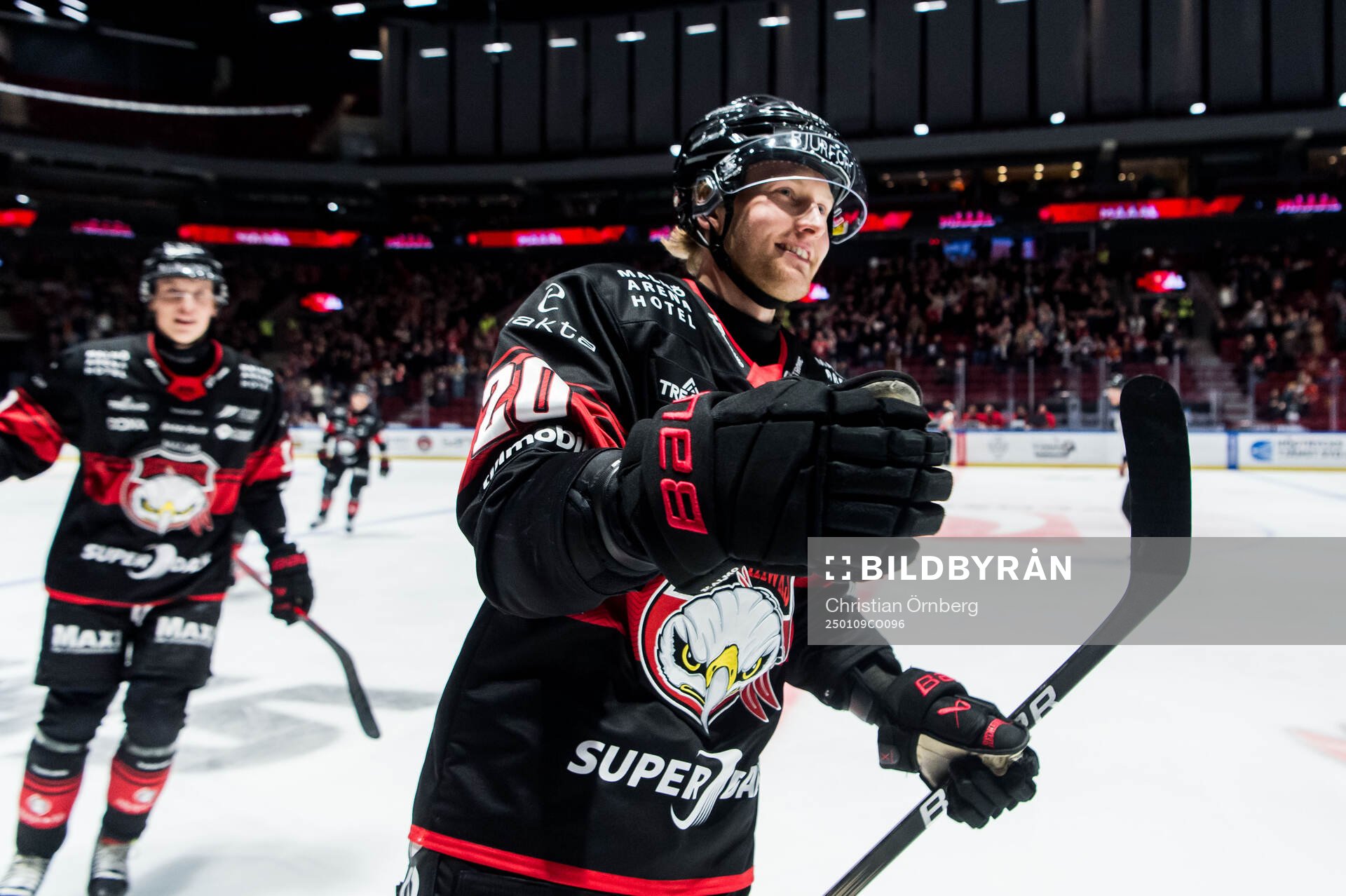 Malmö Redhawks Thomas Berg Paulsen jublar