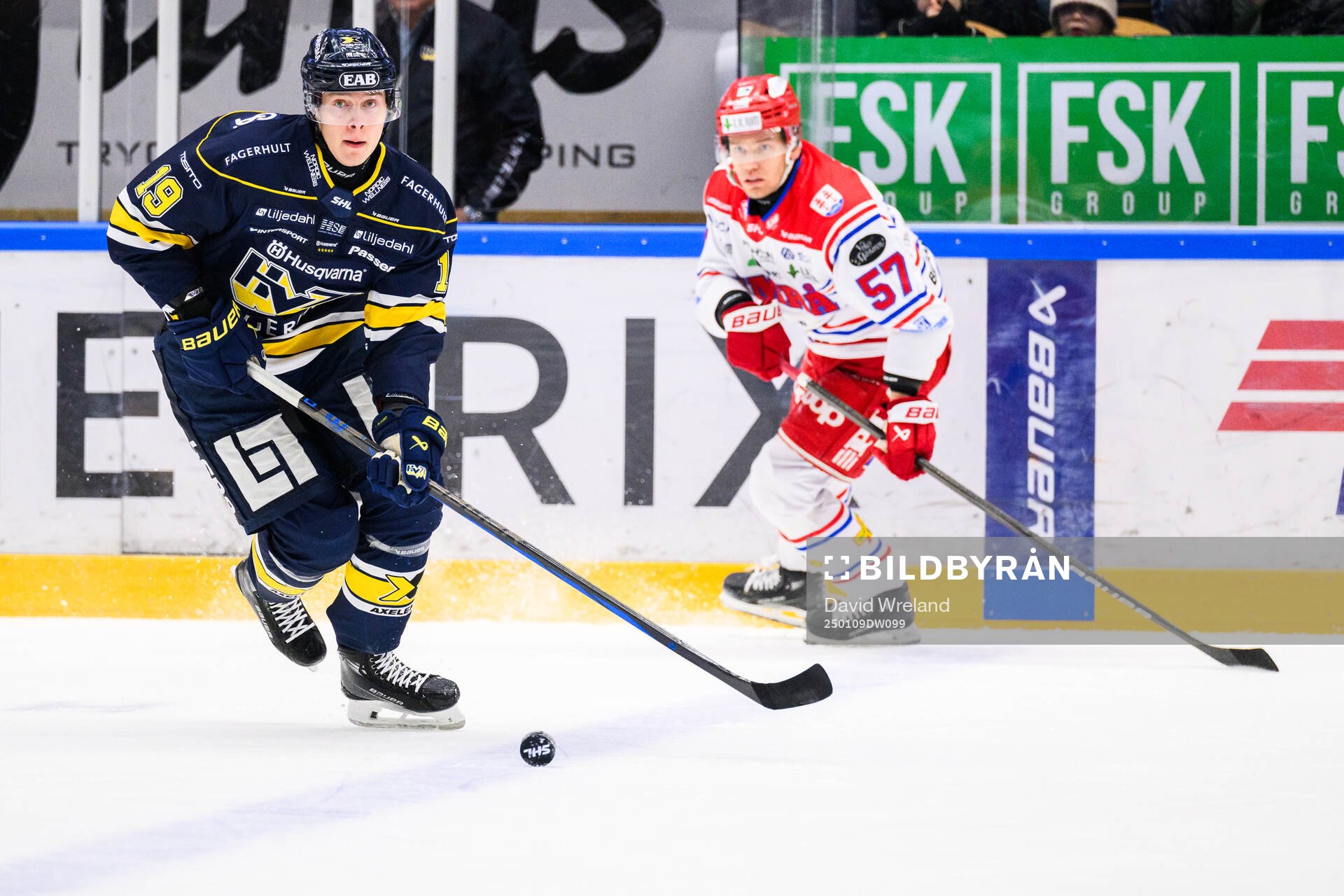 HV71s Henrik Borgström och Timrås Anton Wedin