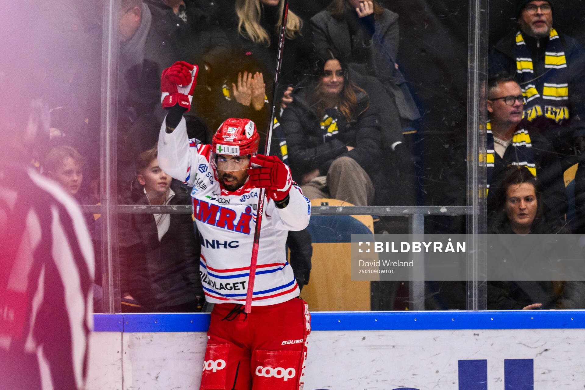 Timrås Jeremy Boyce-Rotevall jublar