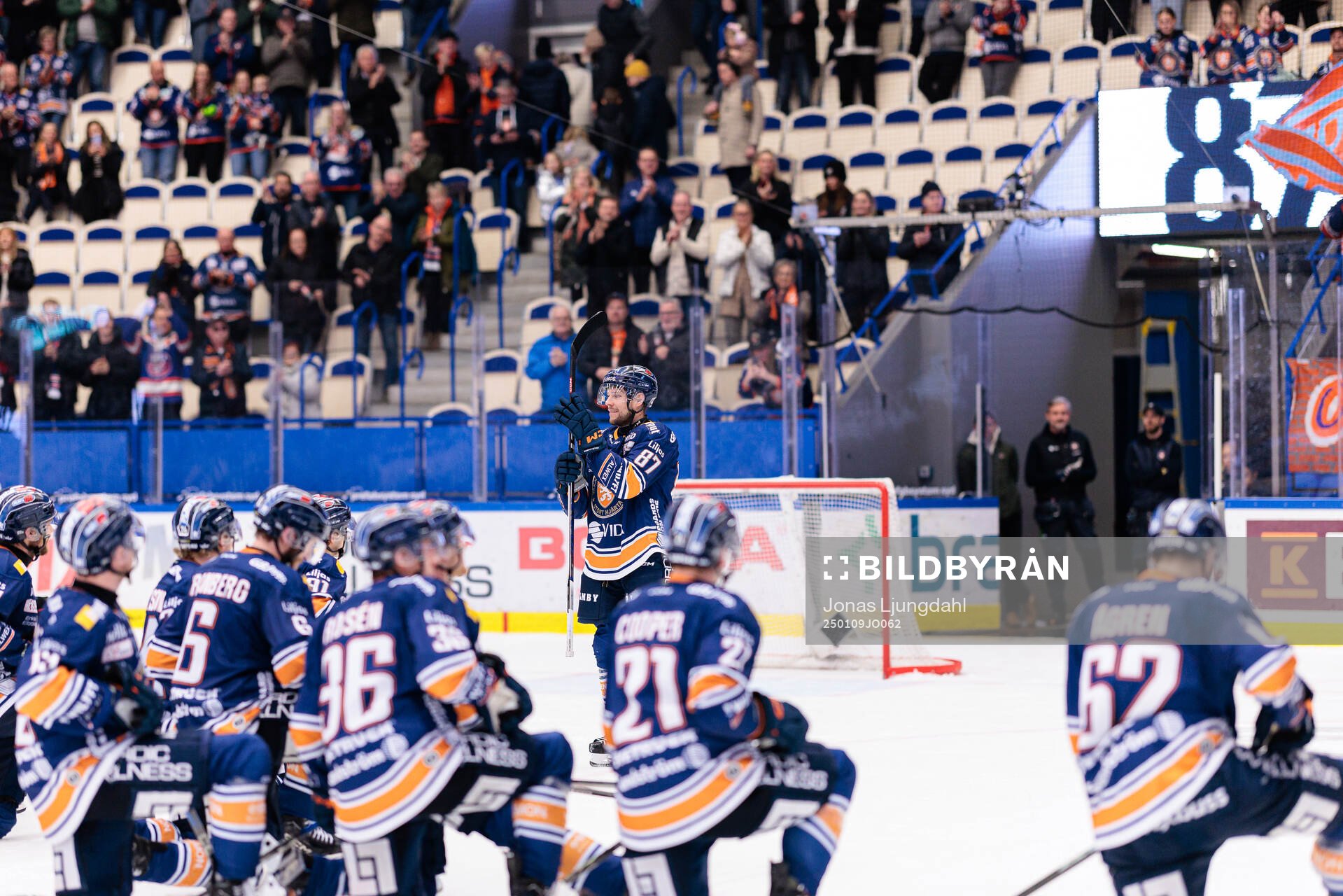 Växjös Robert Rosén jublar