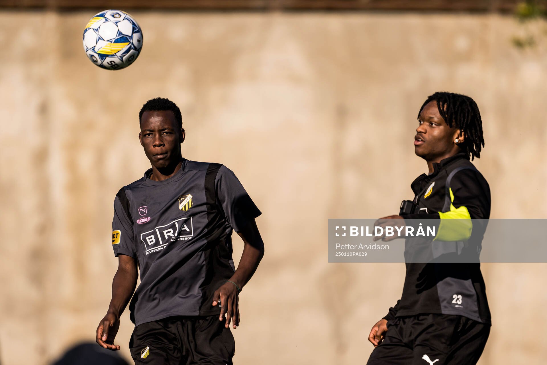 Häckens John Paul Dembe och Jeremy Agbonifo