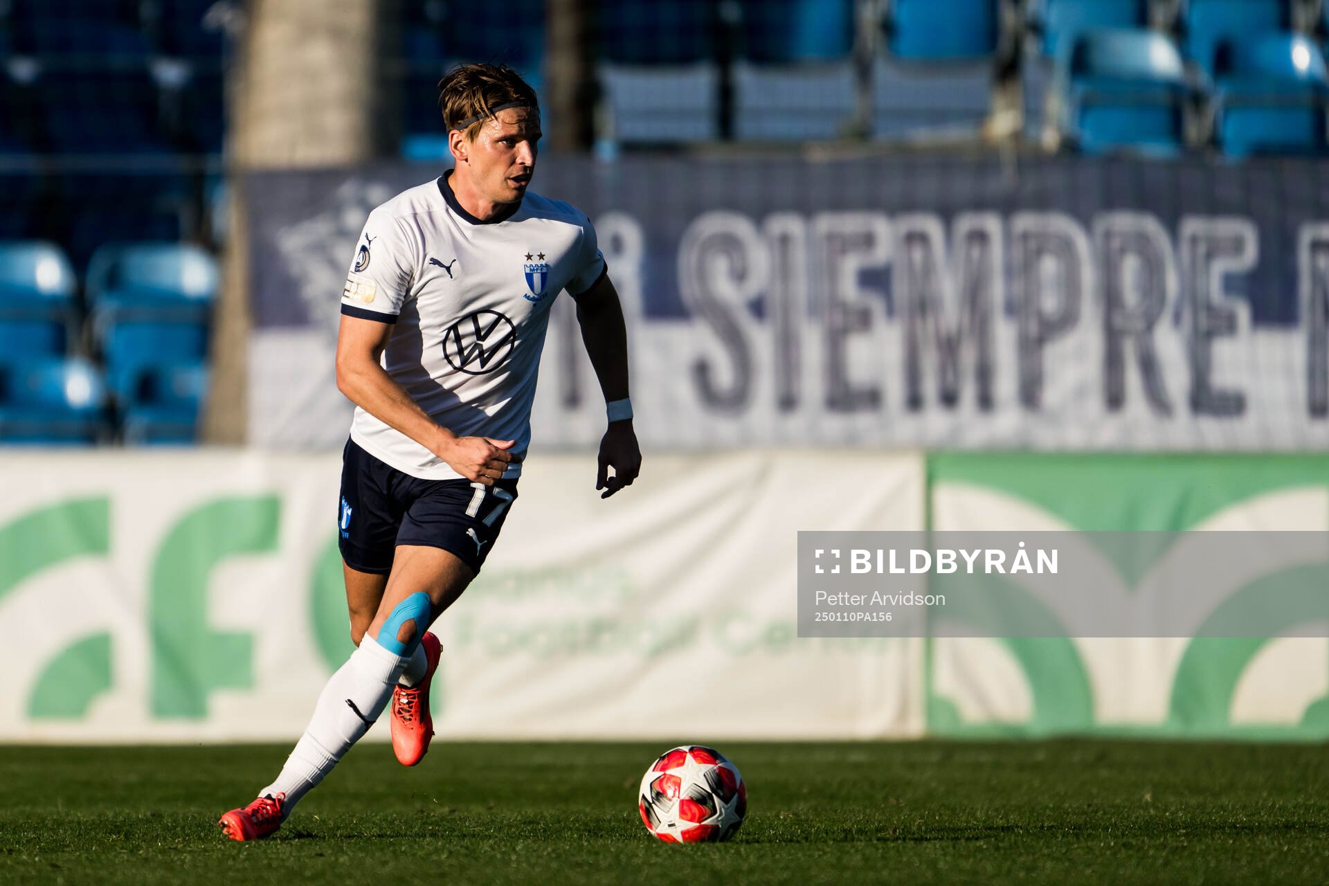 Jens Stryger Larsen of Malmö FF