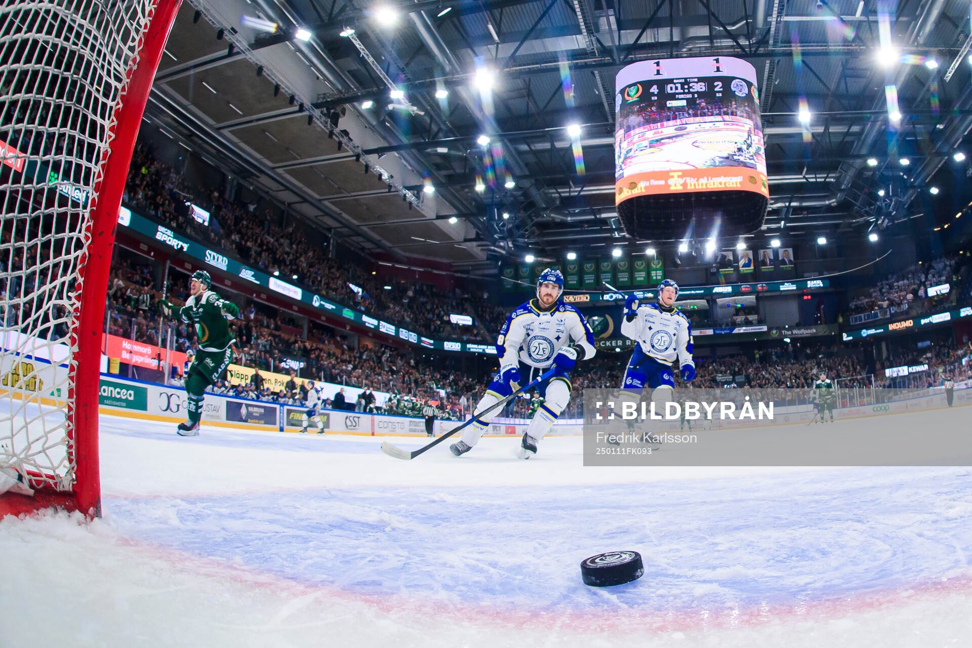 Färjestads Michael Lindqvist skjuter 5-2 i tom kasse
