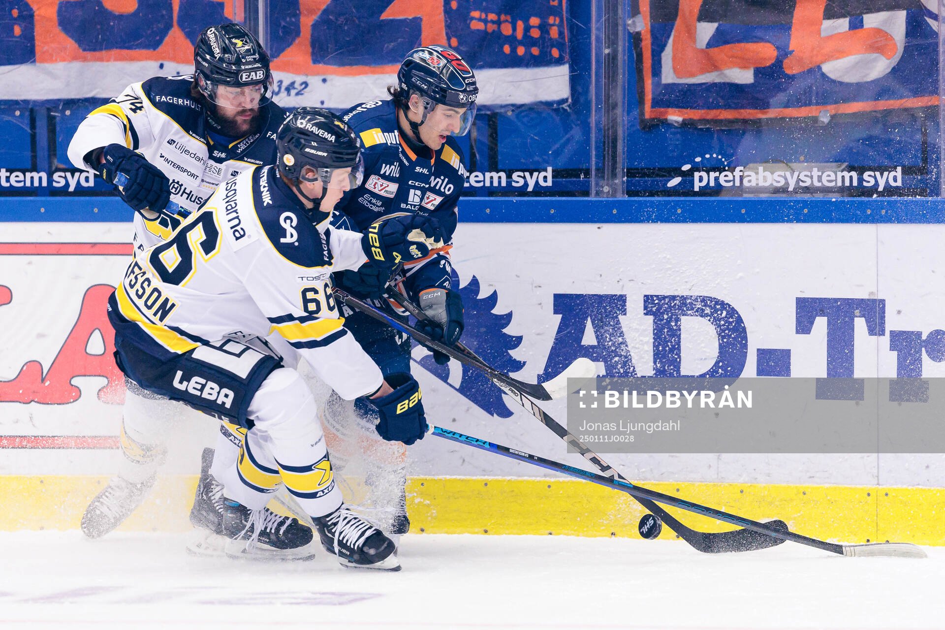 HV71s Sean Day, Viggo Gustafsson och Växjös Felix Robert