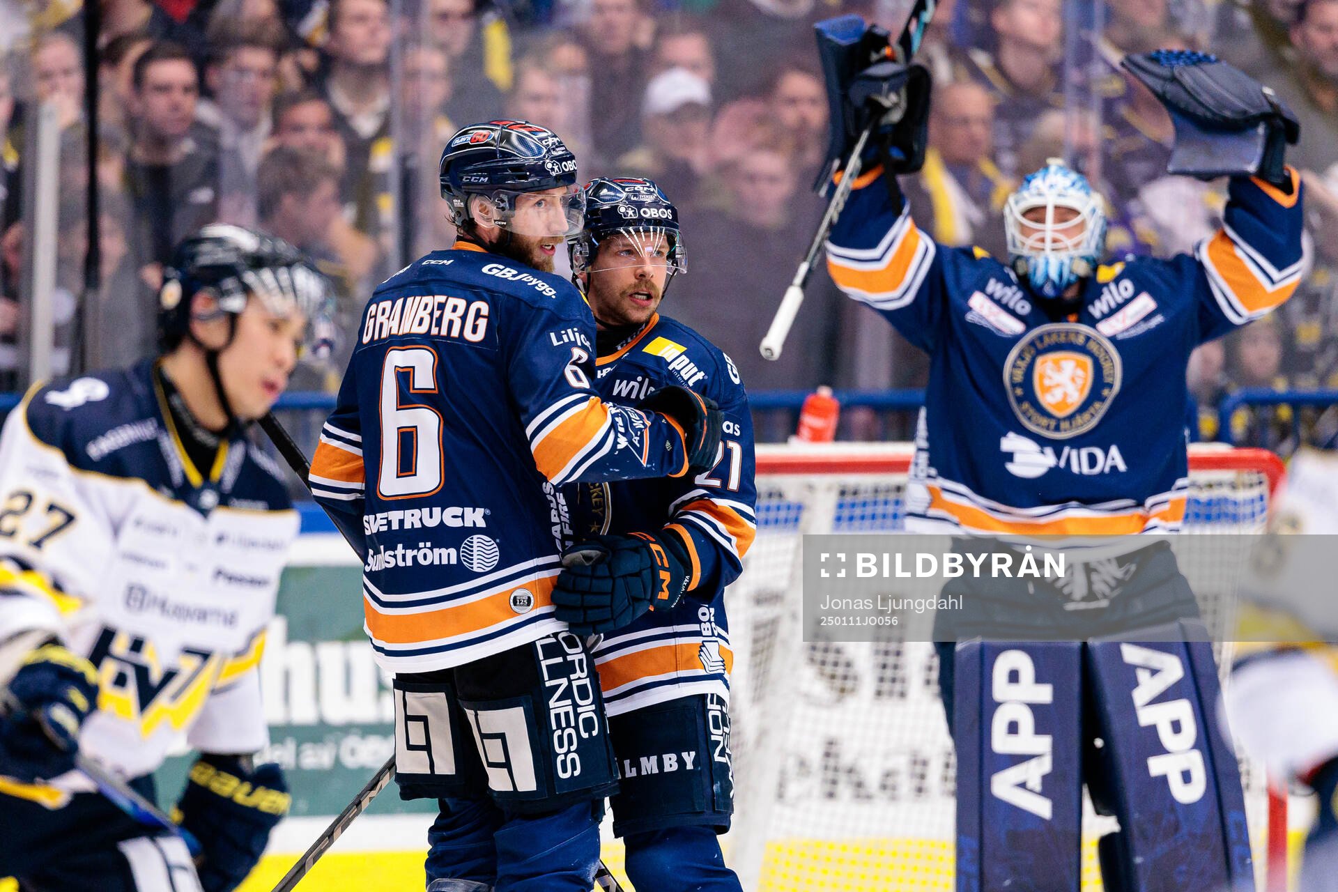 Växjös Petter Granberg och Brian Cooper jublar