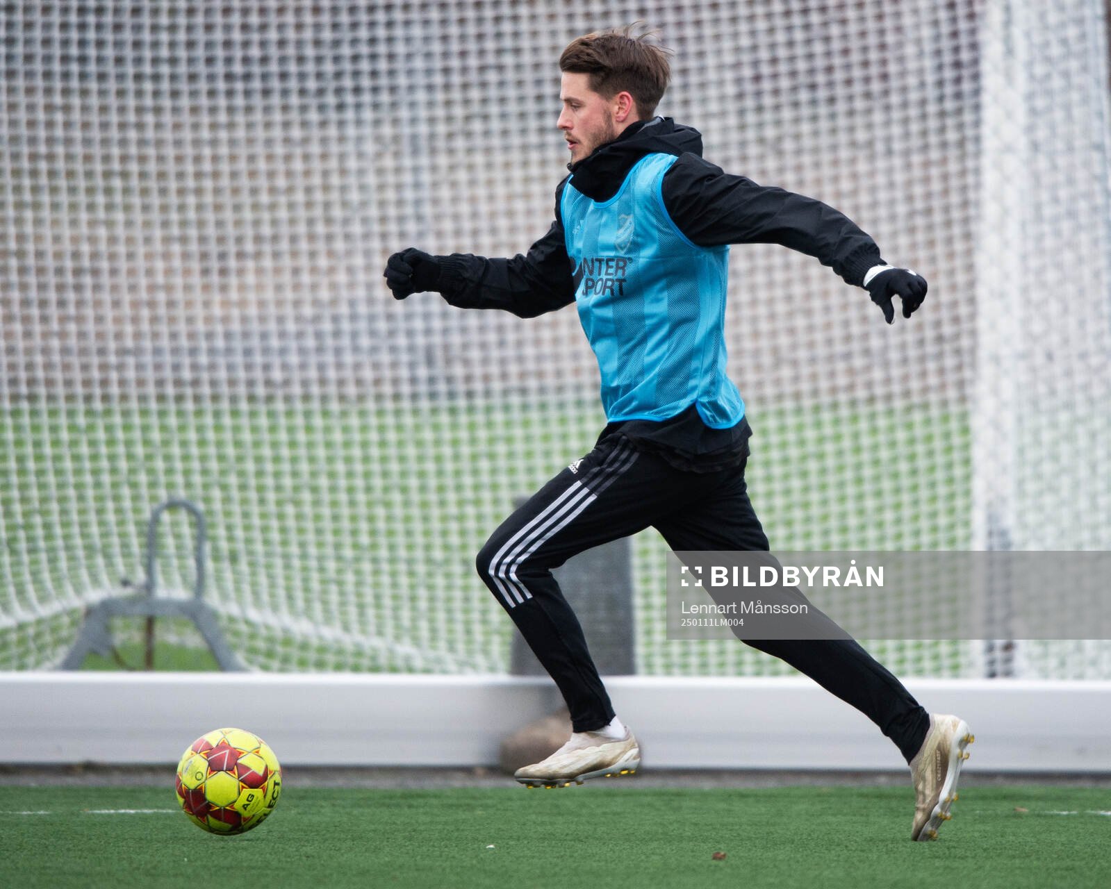 IFK Hässleholms Elliot Pramberg i internmatchen i fotboll