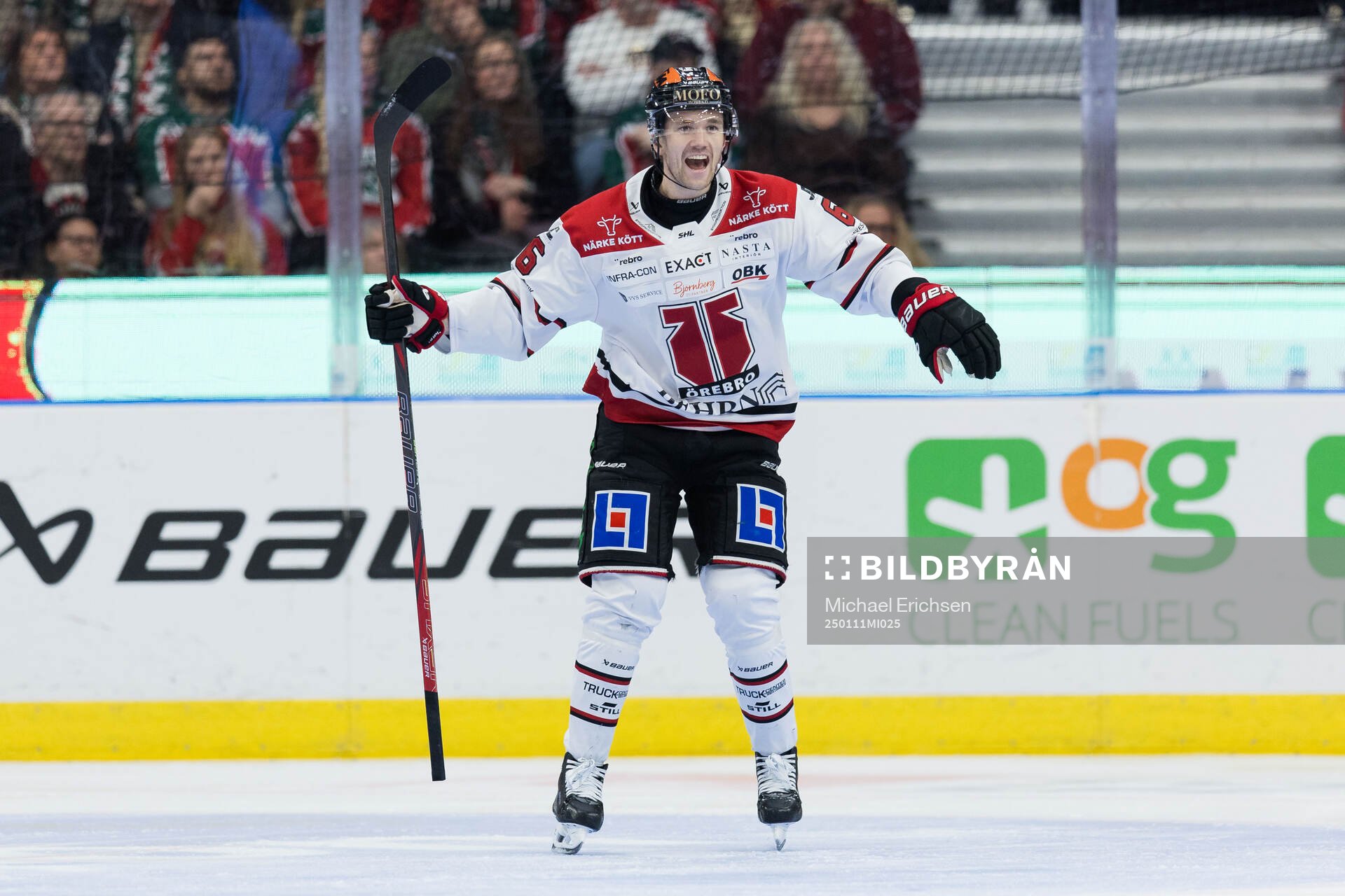 Örebros Filip Berglund jublar
