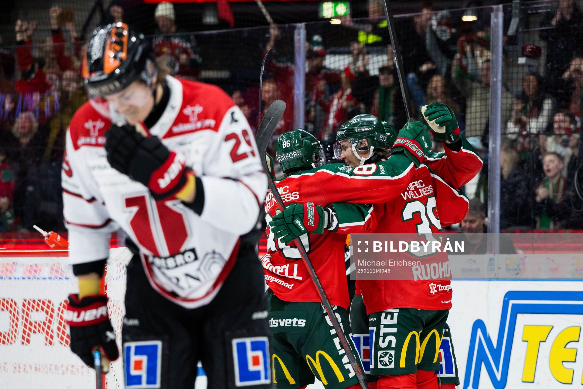 Frölundas Mikael Ruohomaa jublar