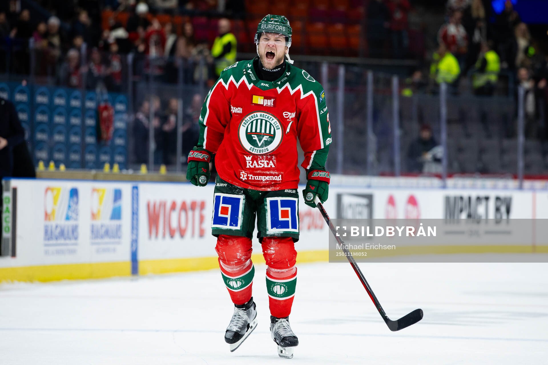 Frölundas Christian Folin jublar