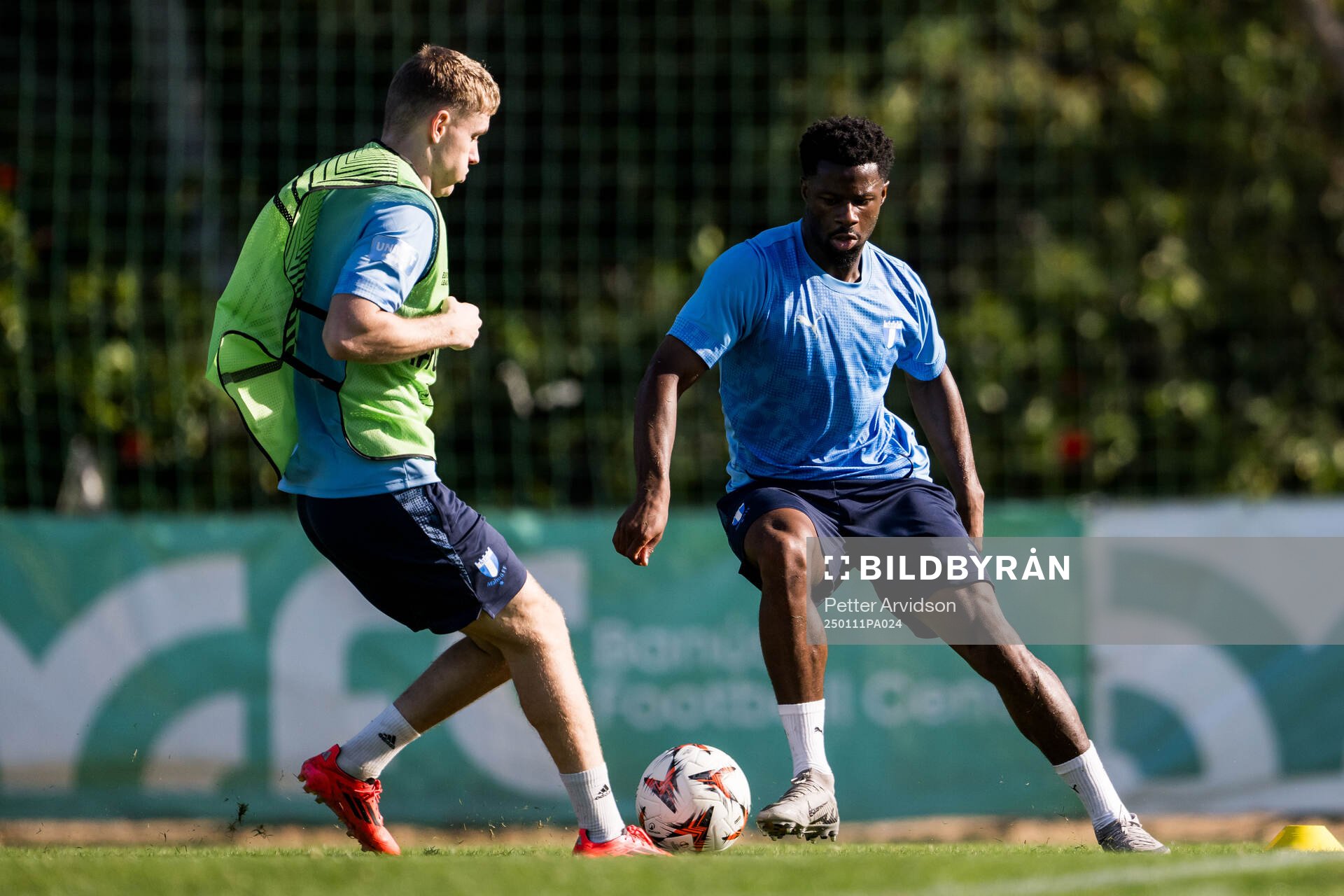 Malmö FFs Sebastian Jörgensen och Emmanuel Ekong