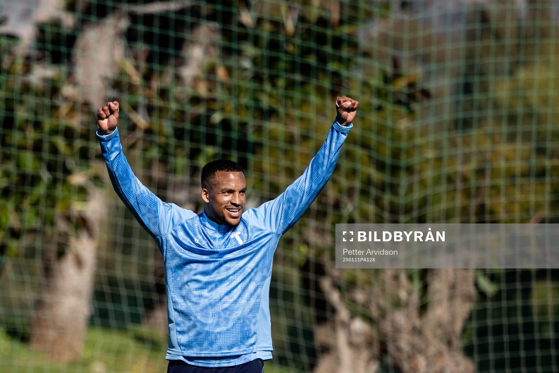 Martin Olsson jublar