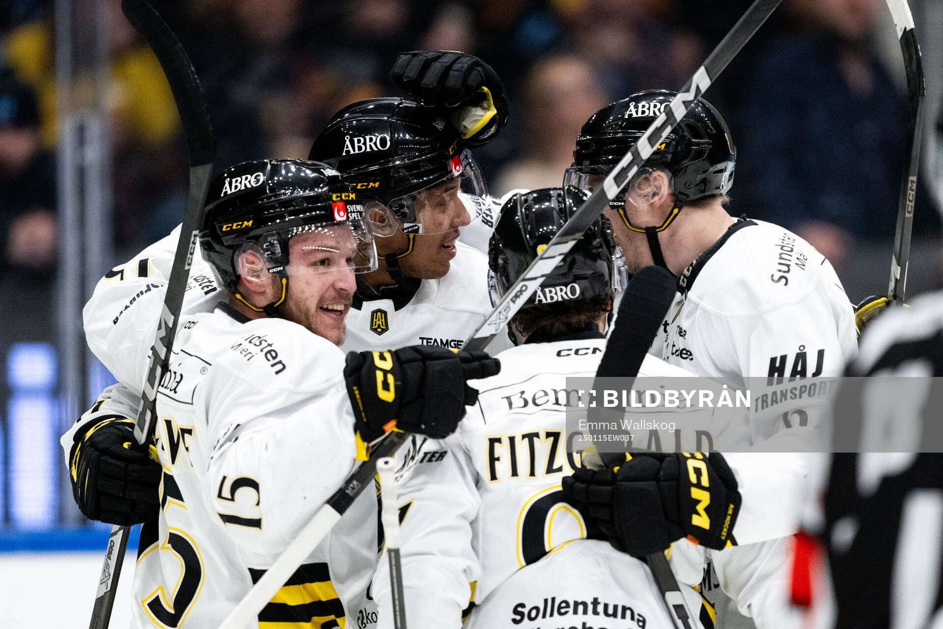 AIKs Daniel Muzito Bagenda jublar med Oscar Nord, Gerry