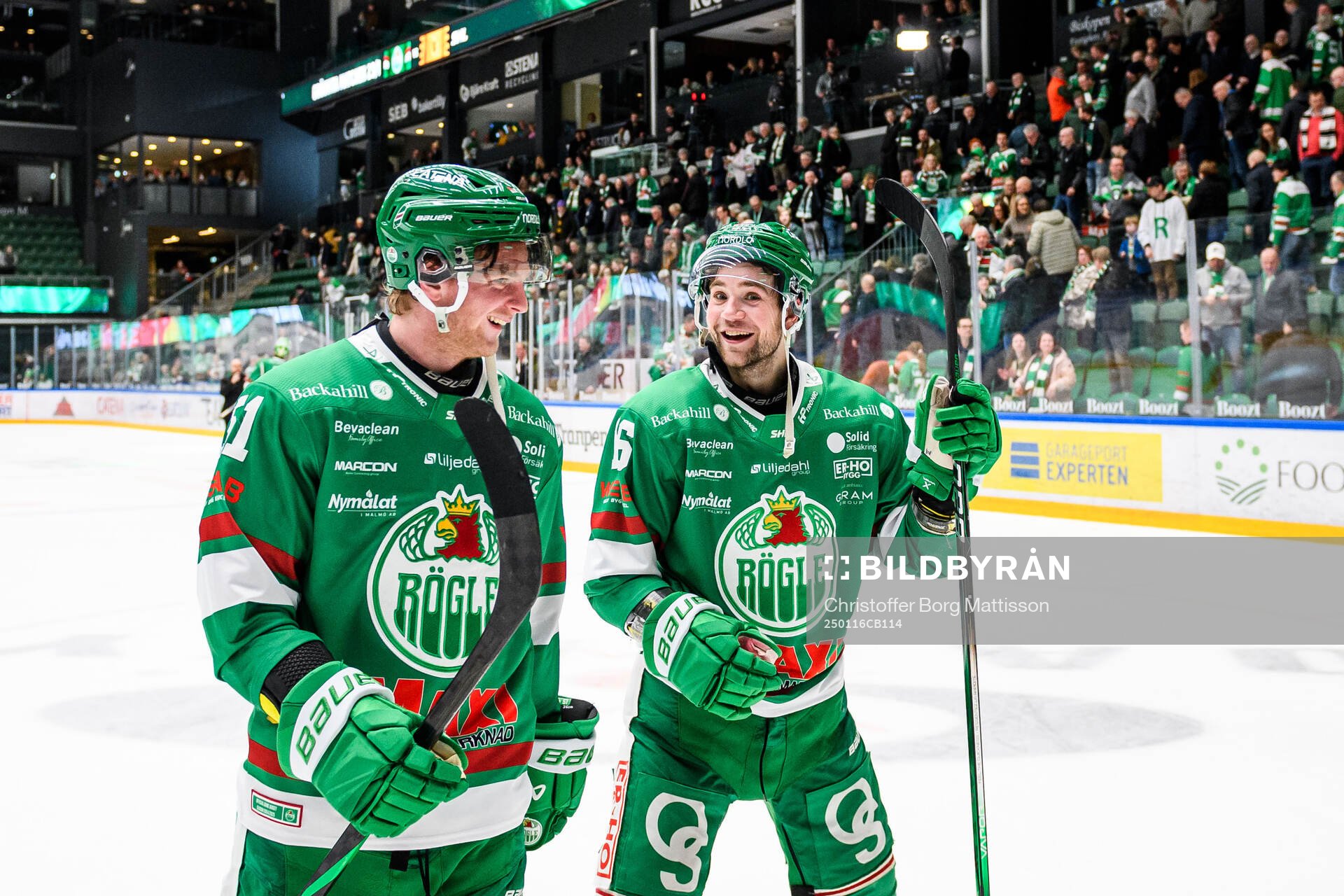 Rögles Calle Själin och Lukas Ekeståhl-Jonsson jublar