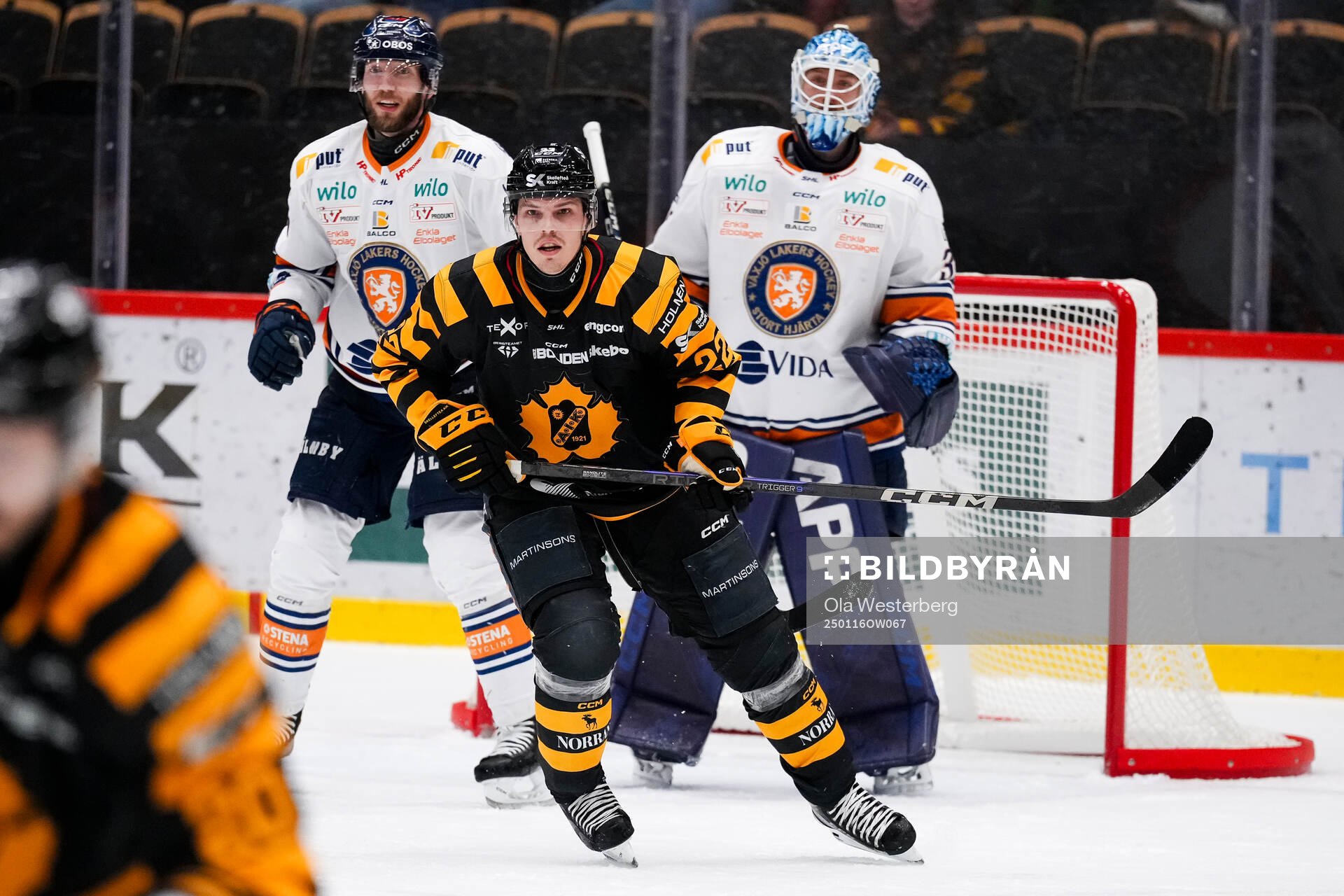 Växjös Petter Granberg och målvakt Emil Larmi