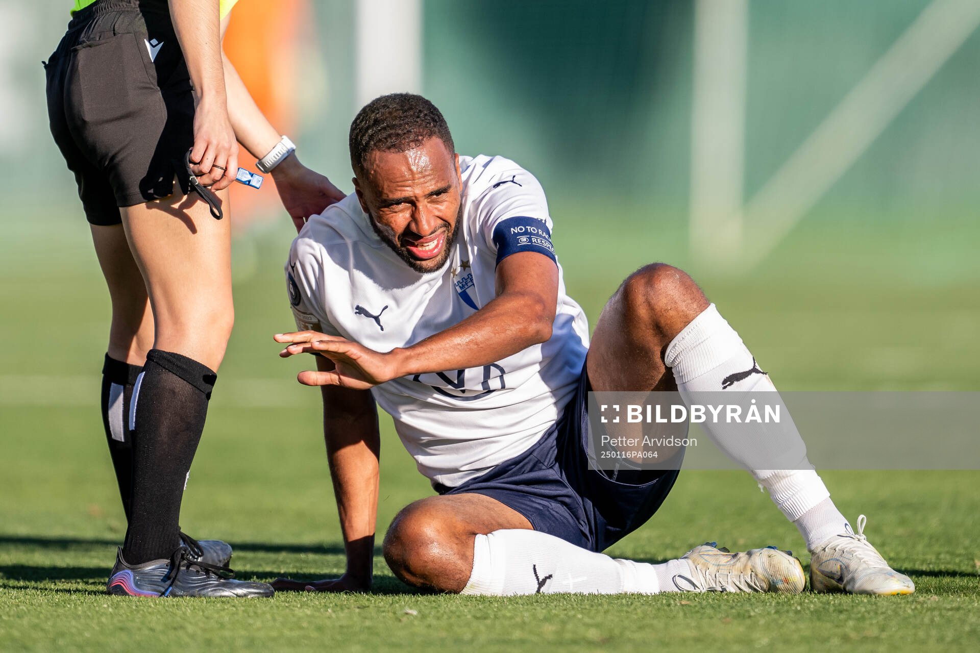 Isaac Kiese Thelin of Malmö FF in pain