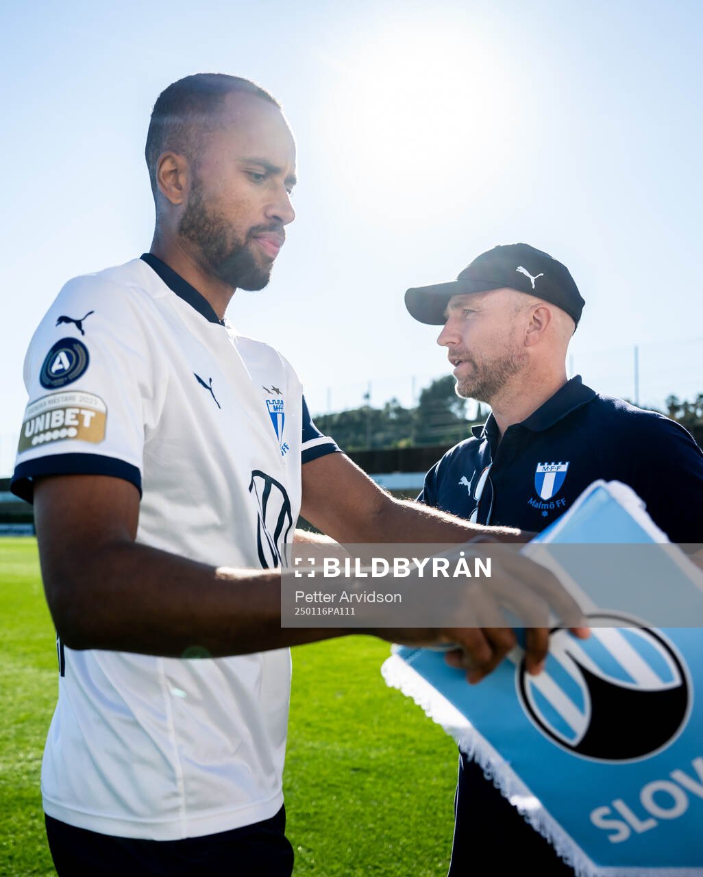 Isaac Kiese Thelin and head coach Henrik Rydström of