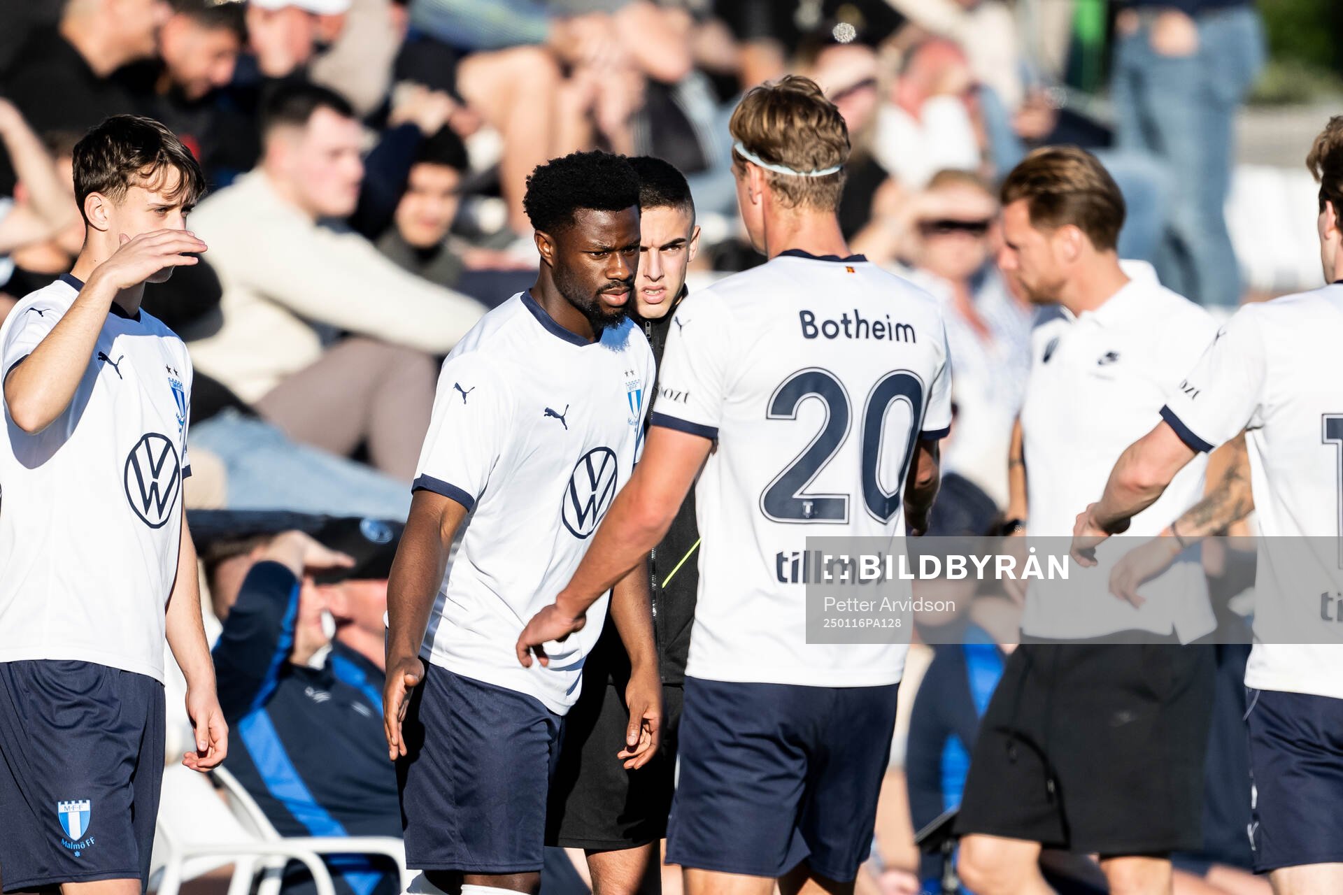 Emmanuel Ekong and Erik Botheim of Malmö FF
