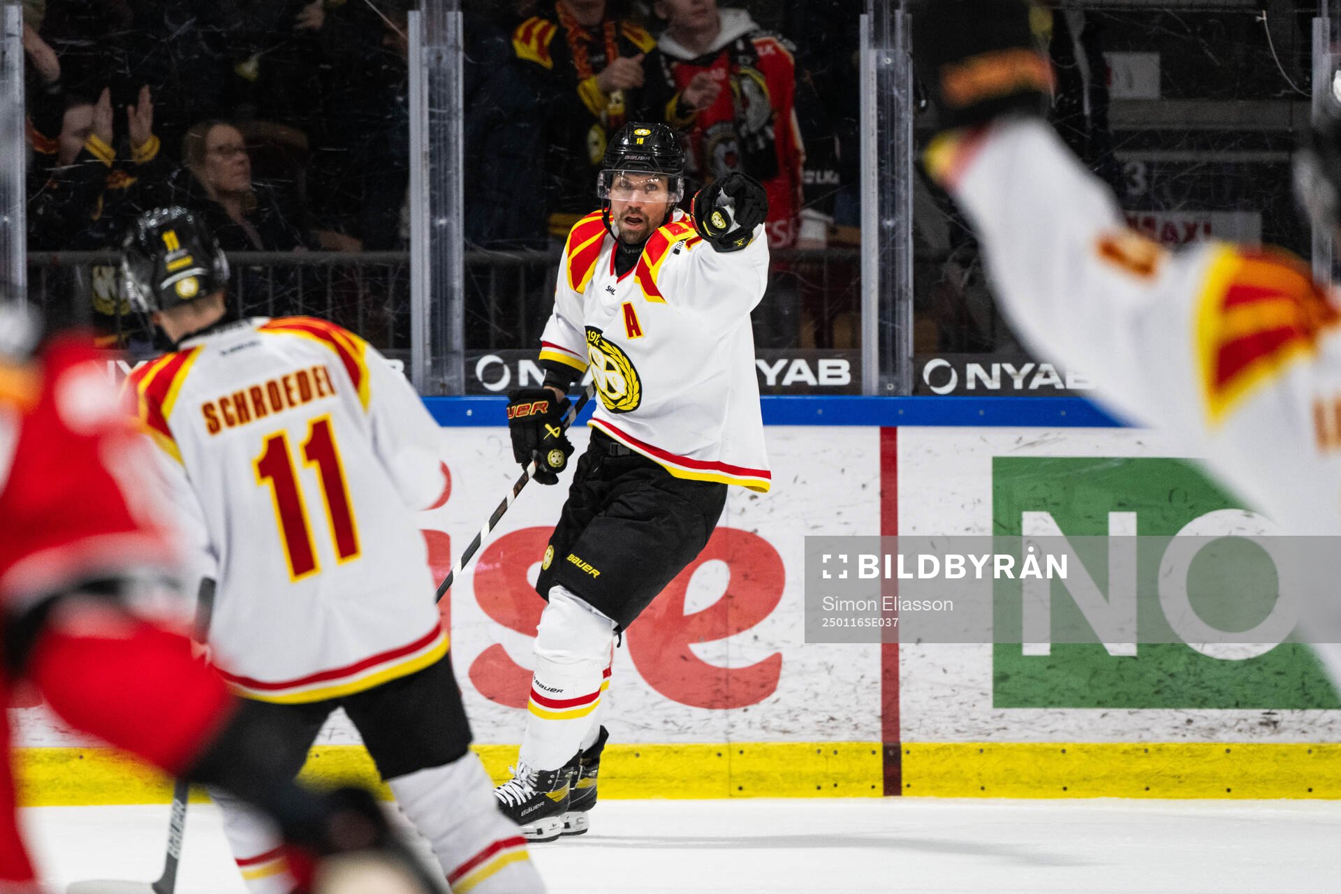 Brynäs Anton Rödin jublar