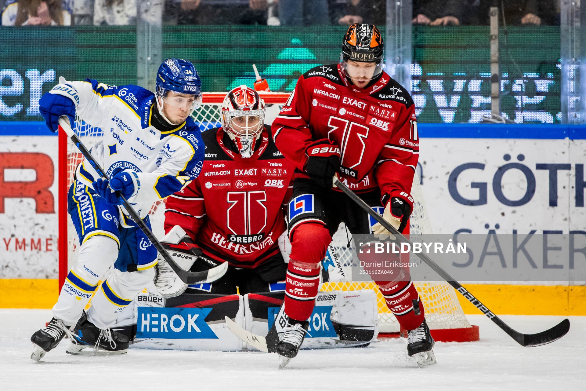 Leksands Arvid Eljas och Örebros målvakt Jonas Arntzen