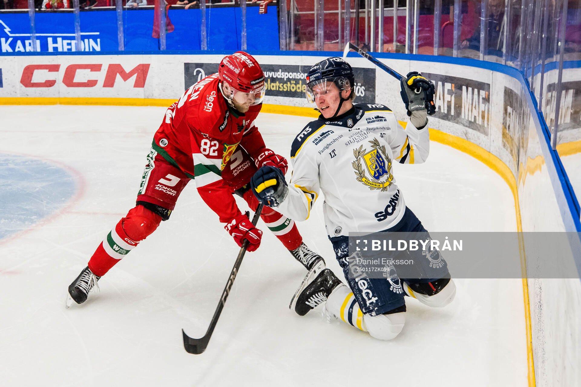 Moras Roope Laavainen och Södertäljes Viktor Liljegren