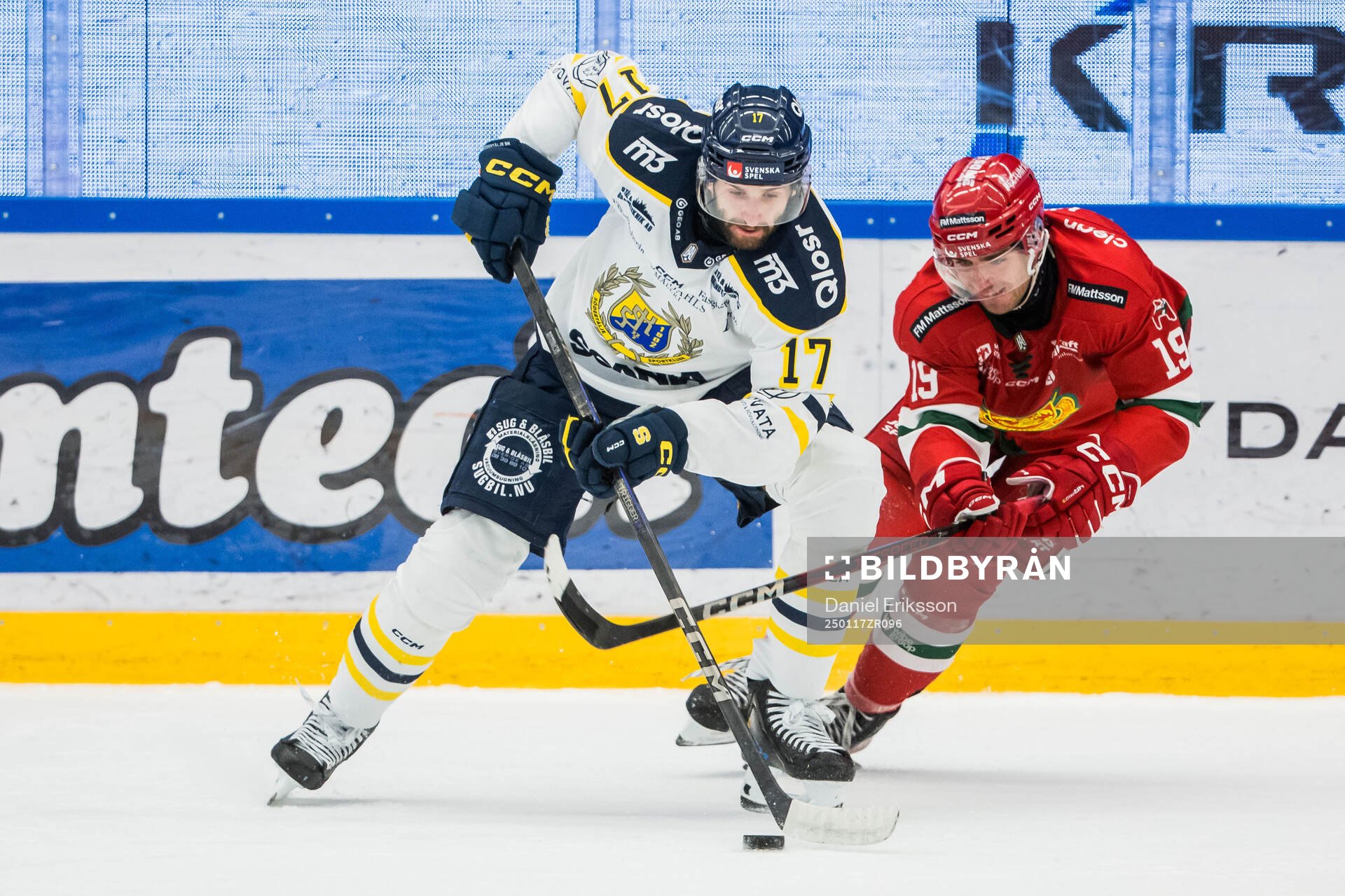 Södertäljes Jacob Dahlström och målvakt Frans Tuohimaa