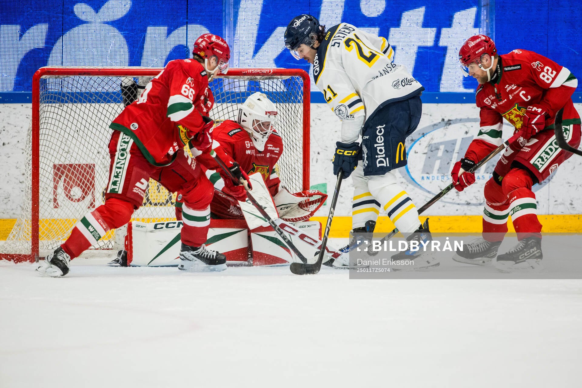 Södertäljes Nolan Stevens mot Moras Ludvig Markman,
