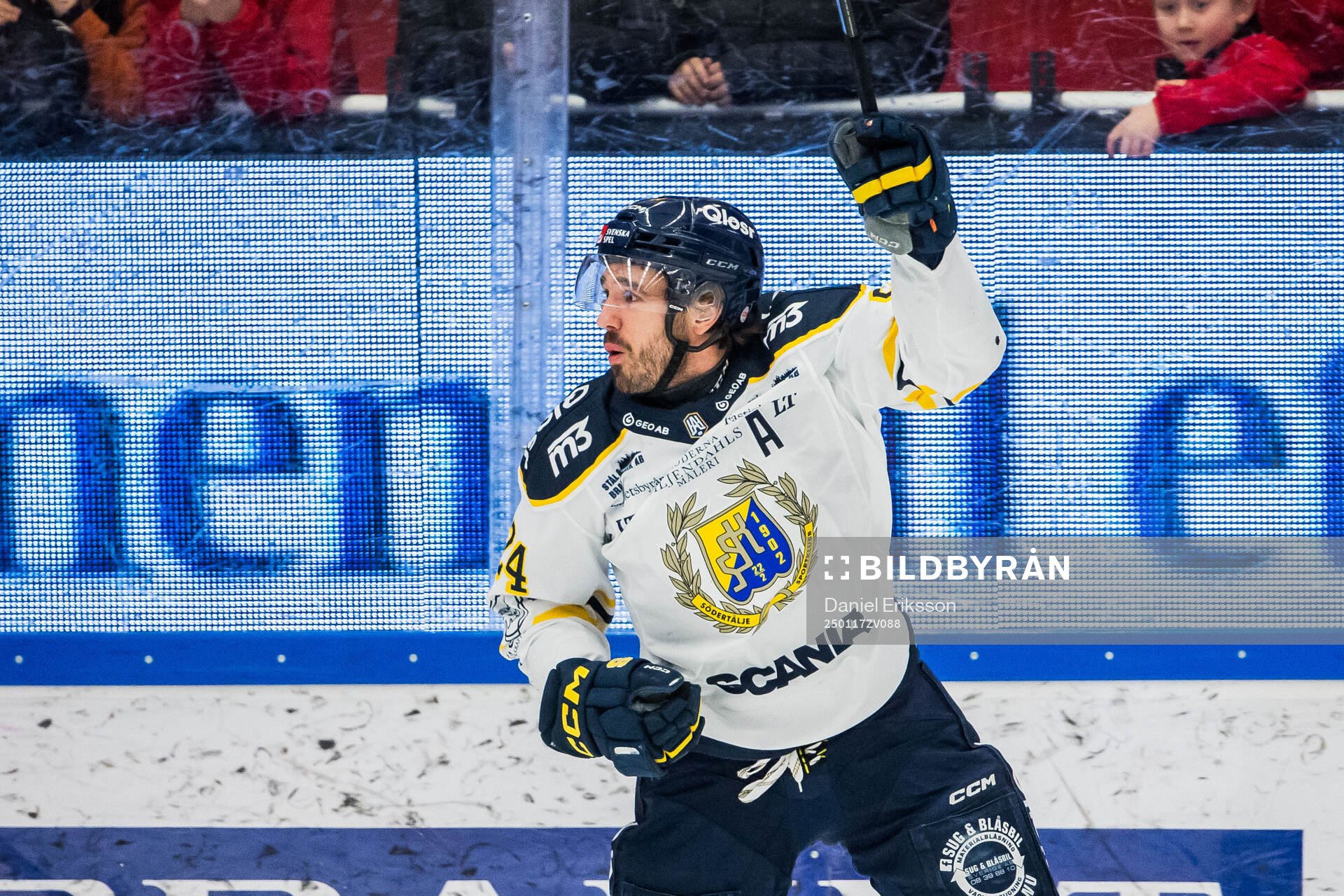 Södertäljes Jacob Dahlström jublar