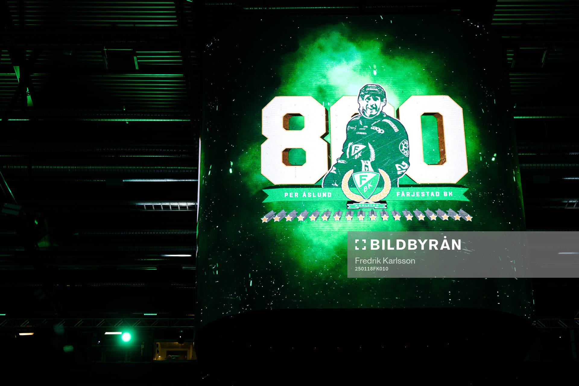 Färjestads Per Åslund på jumbotronen