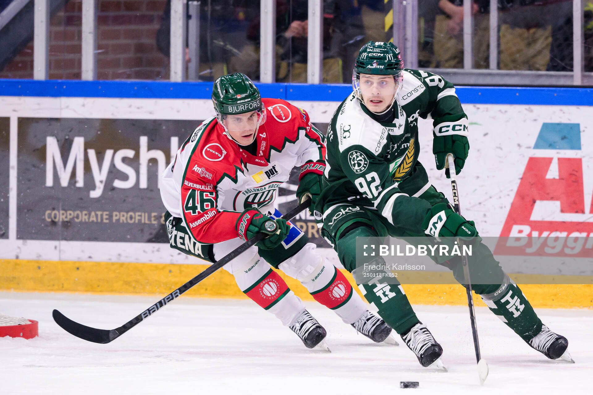 Frölundas Dominik Egli och Färjestads Lucas Forsell