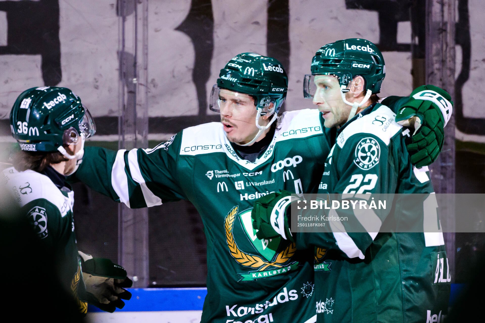 Färjestads Joakim Nygård och Per Åslund jublar