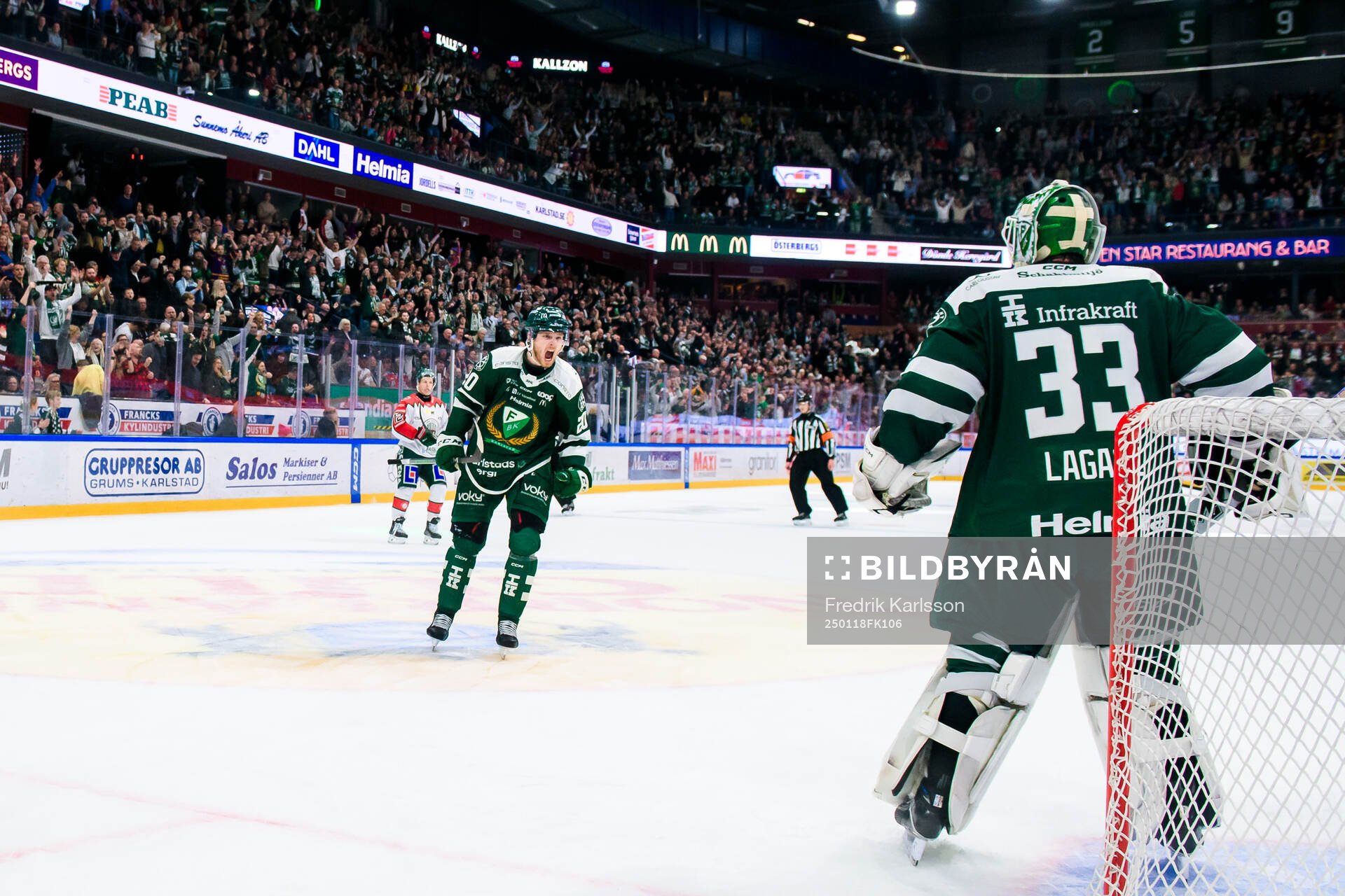 Färjestads Magnus Nygren och Marcus Westfält jublar