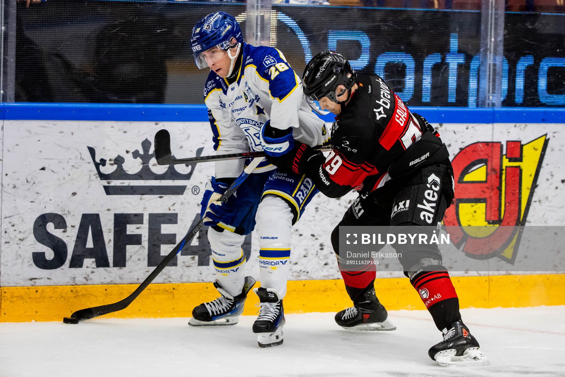 Leksands Justin Glenn Kloos och ???under ishockeymatchen i