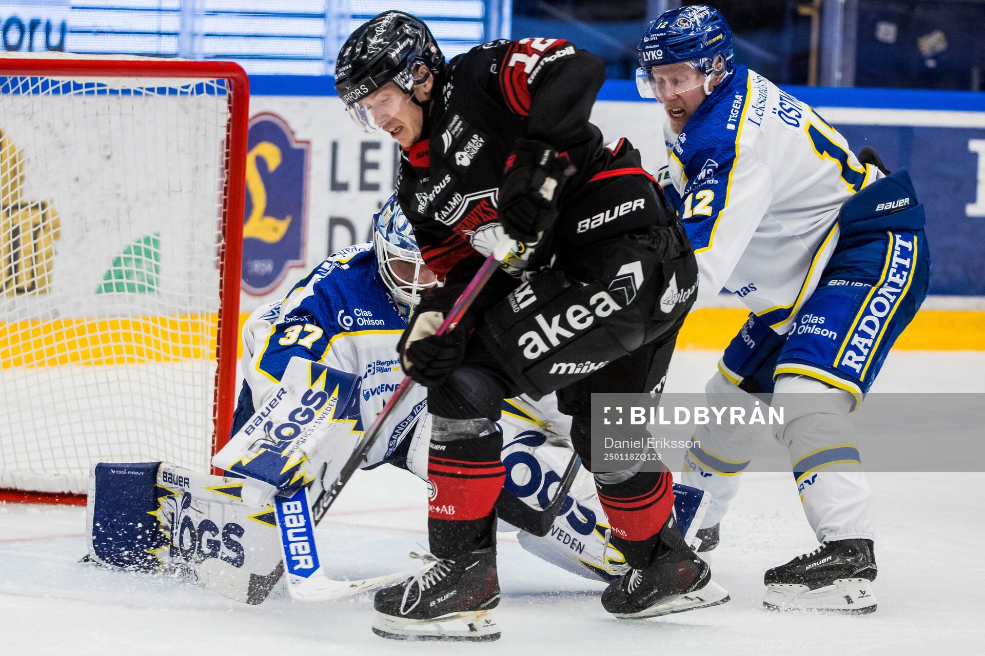 Leksands målvakt Jakob Hellsten och Malmö Redhawks Linus