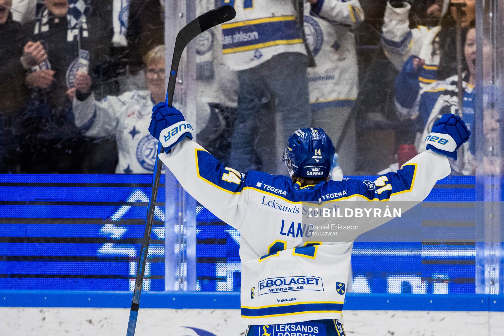 Leksands Oskar Lang jublar