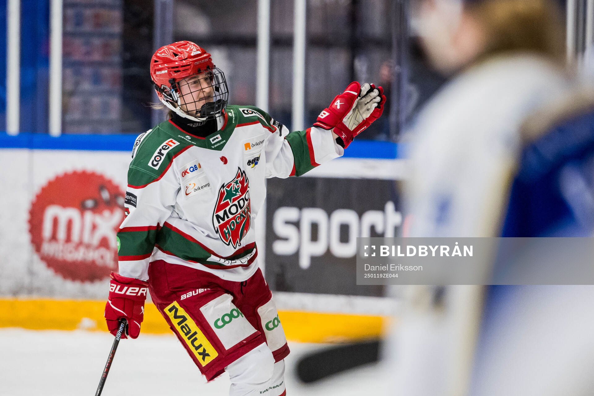 Modos Emma Seitz jublar