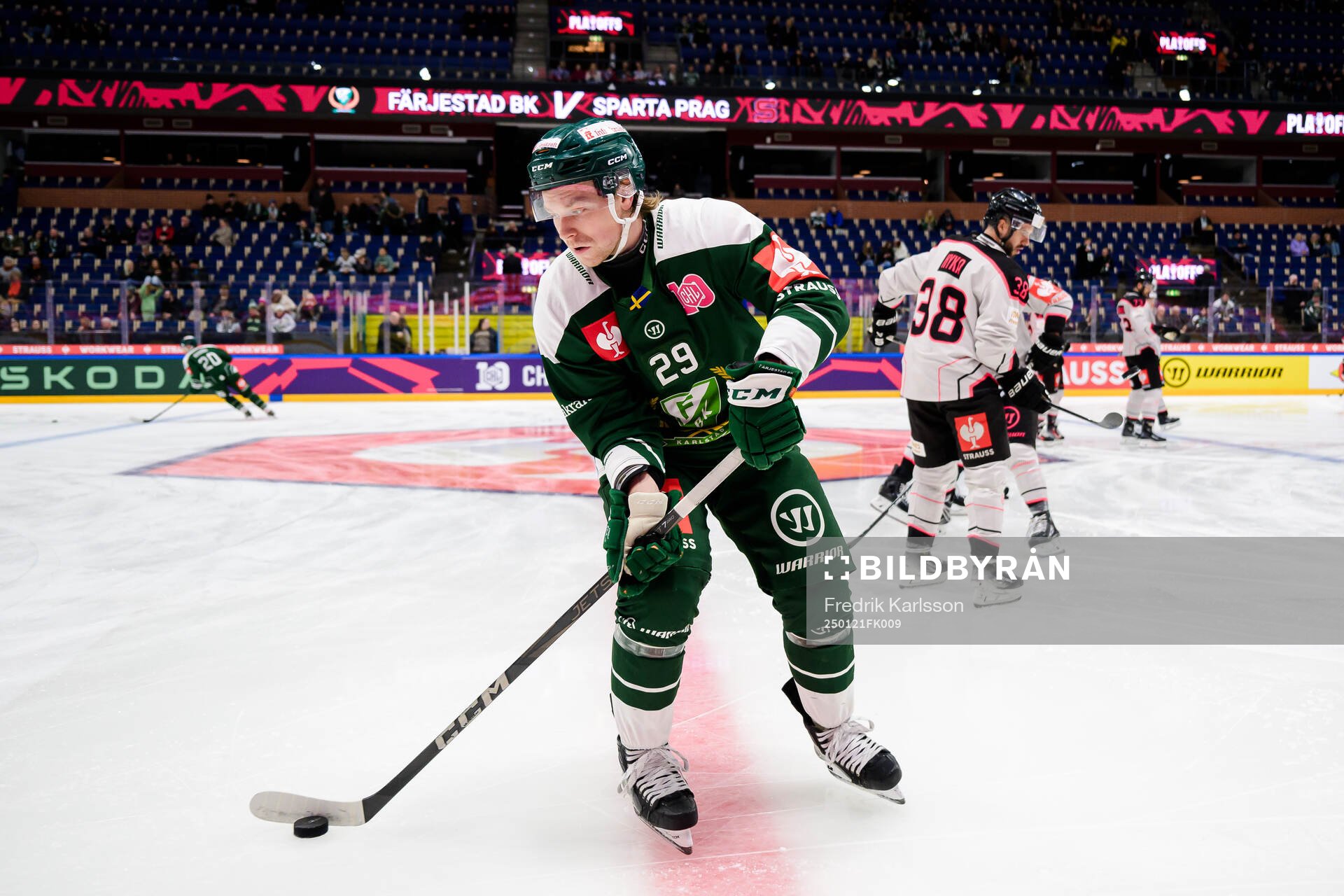 Oscar Steen of Färjestad