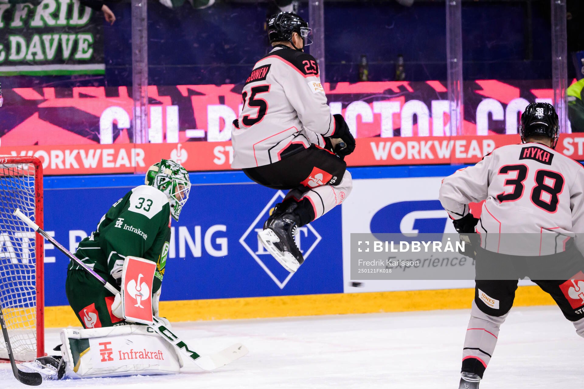 goaltender Maxime Lagacé of Färjestad  and Jani Lajunen