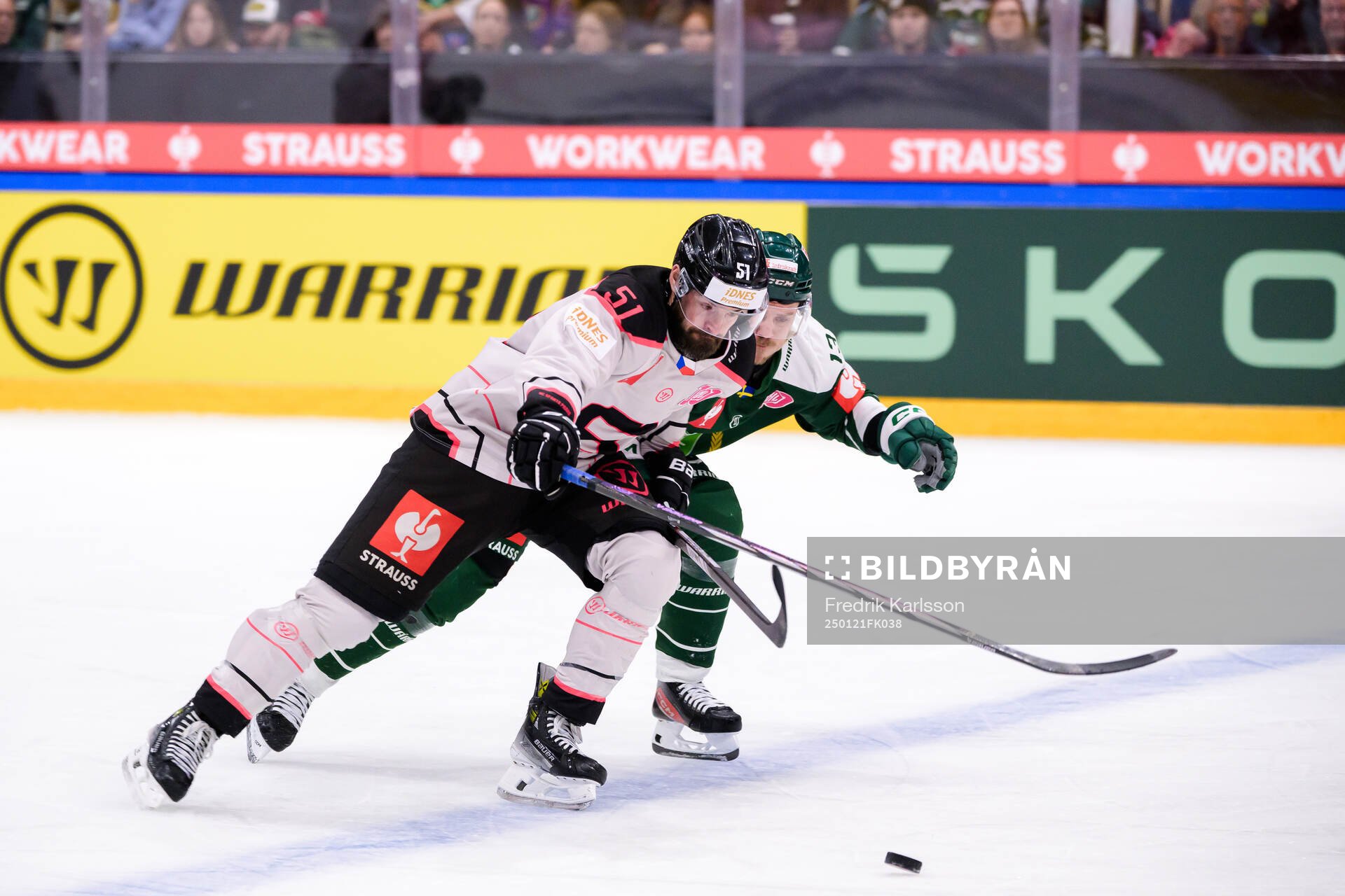 Roman Horak of Sparta Prague and Joel Kellman of Färjestad