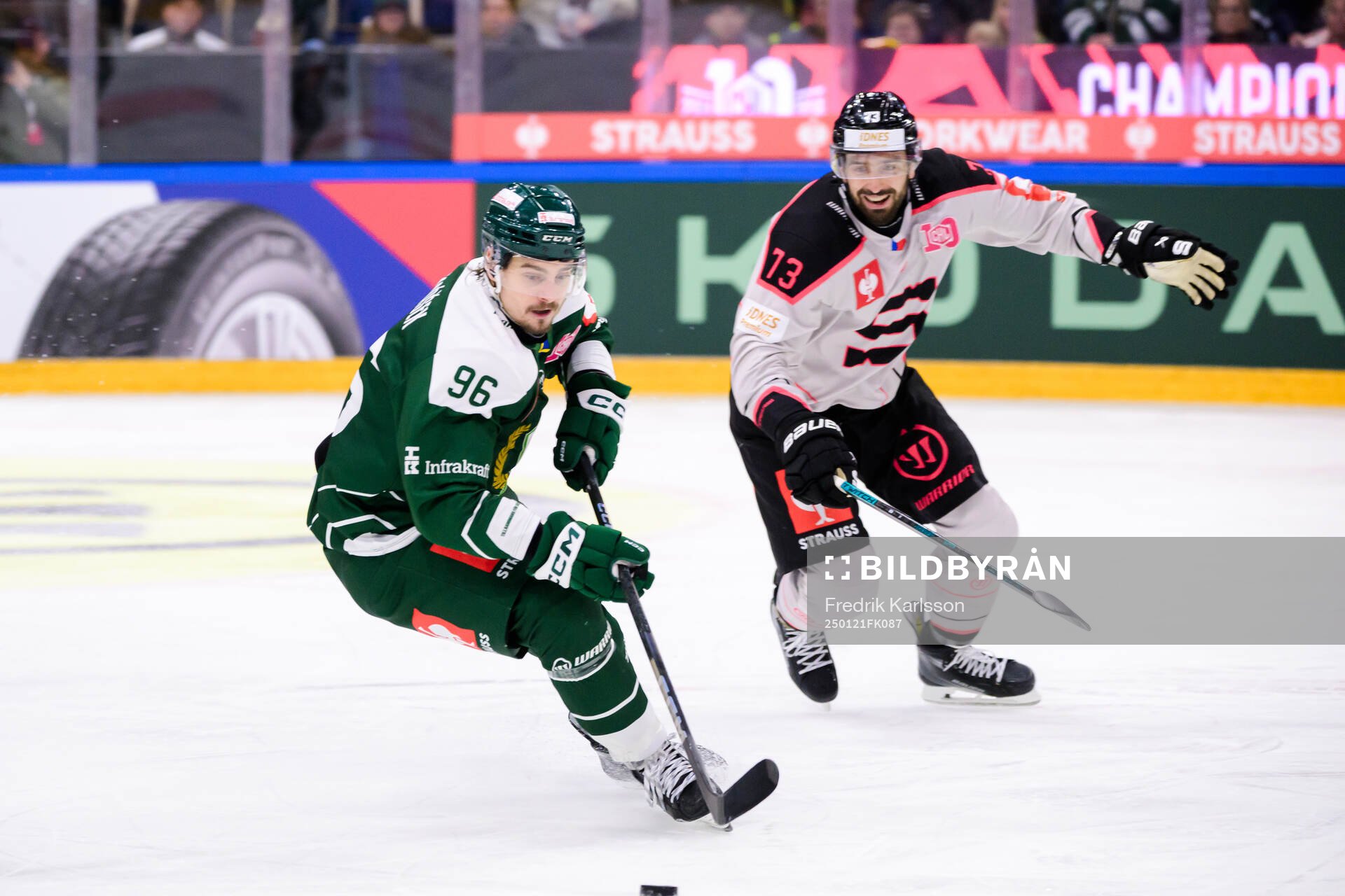 David Tomasek of Färjestad  and Michal Moravcik of Sparta