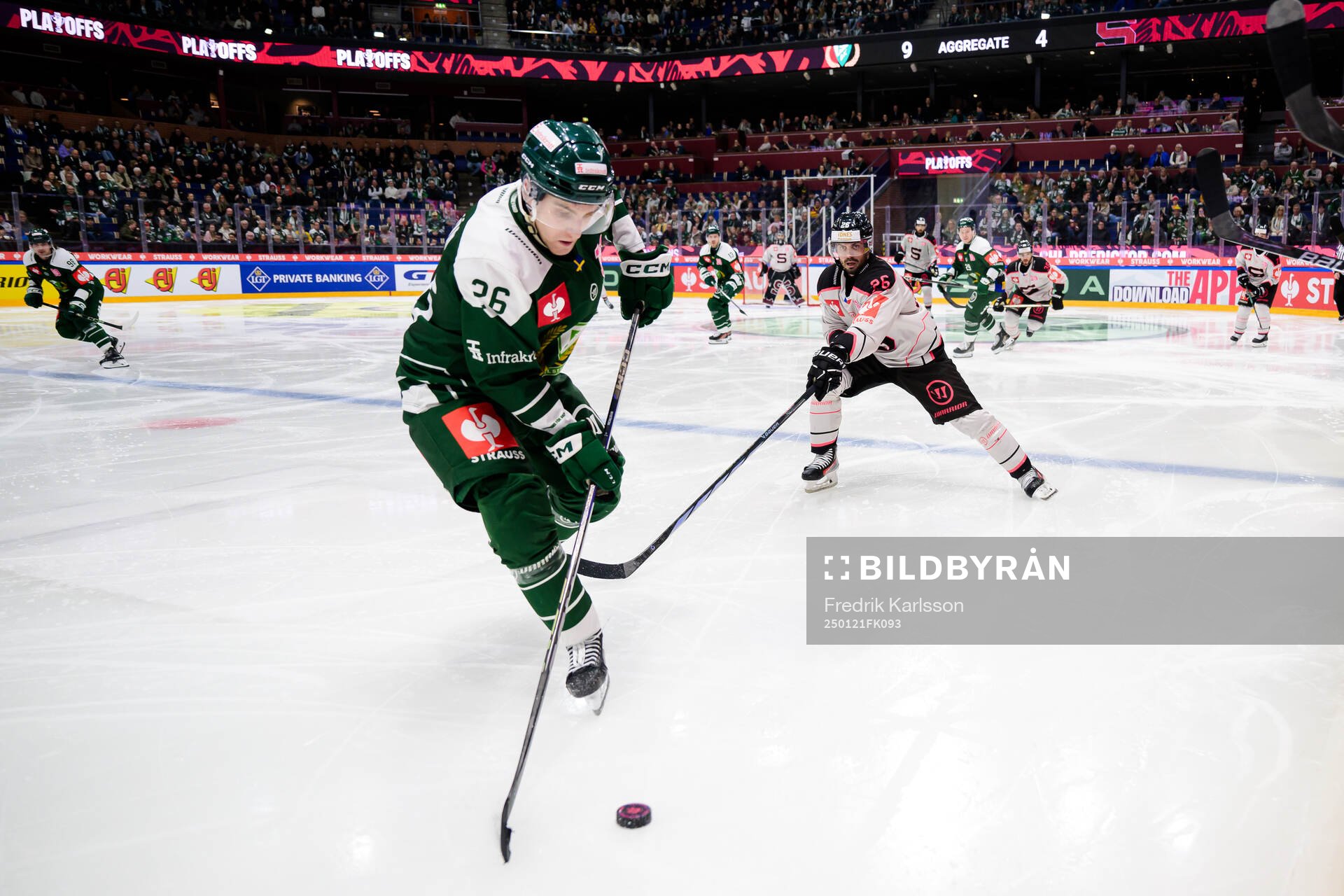 Joel Nyström of Färjestad  and Michal Repik of Sparta