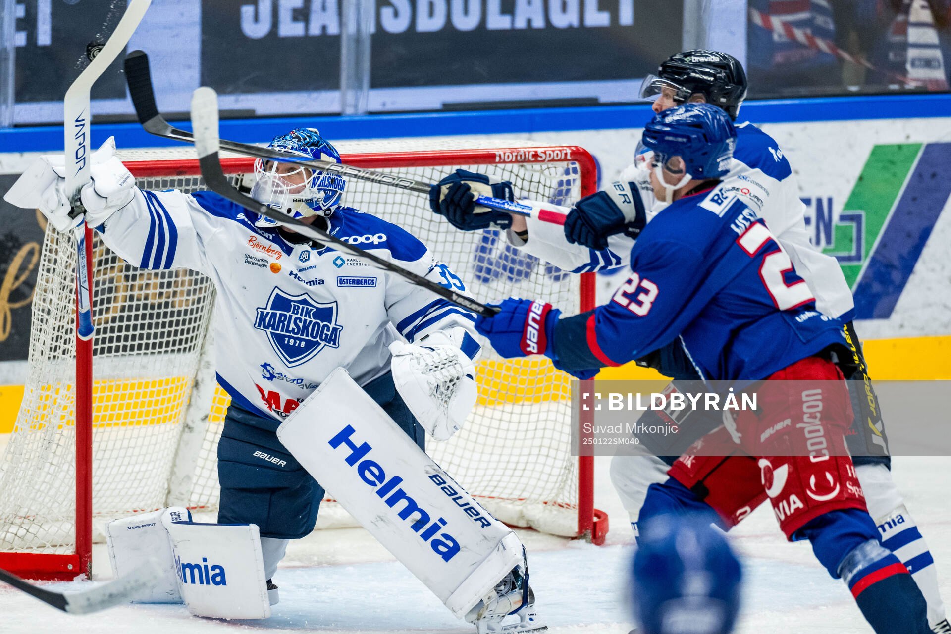 Karlskogas målvakt Lars Volden och Oskarshamns Gustaf