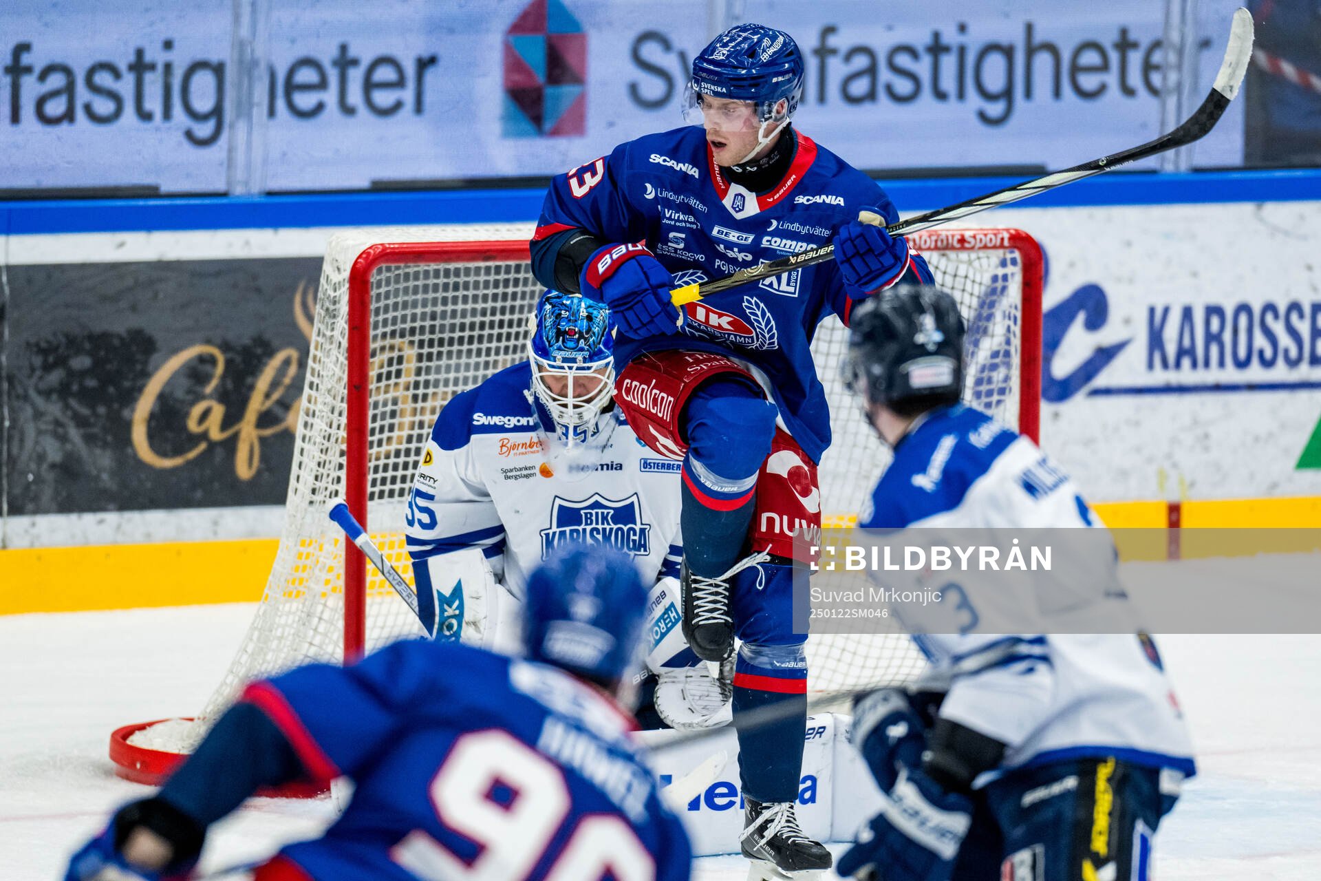 Karlskogas målvakt Lars Volden och Oskarshamns Gustaf
