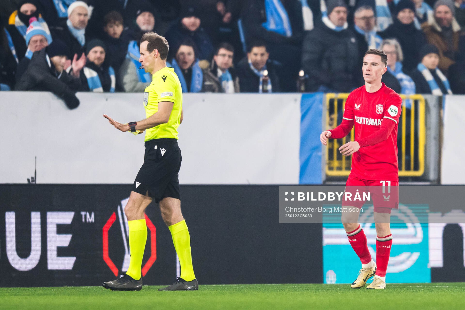 Daan Rots of Twente looks dejected
