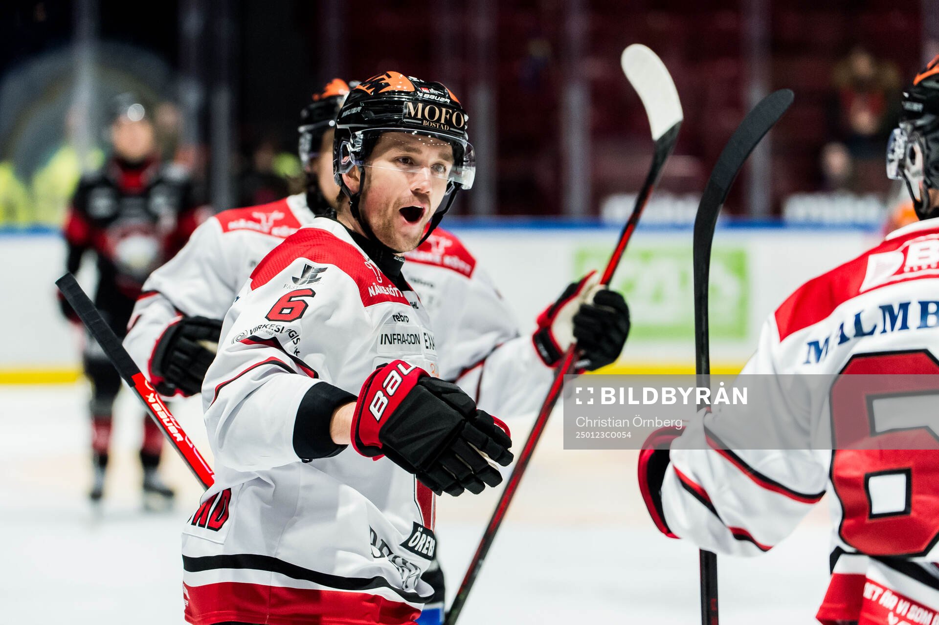 Örebros Filip Berglund jublar