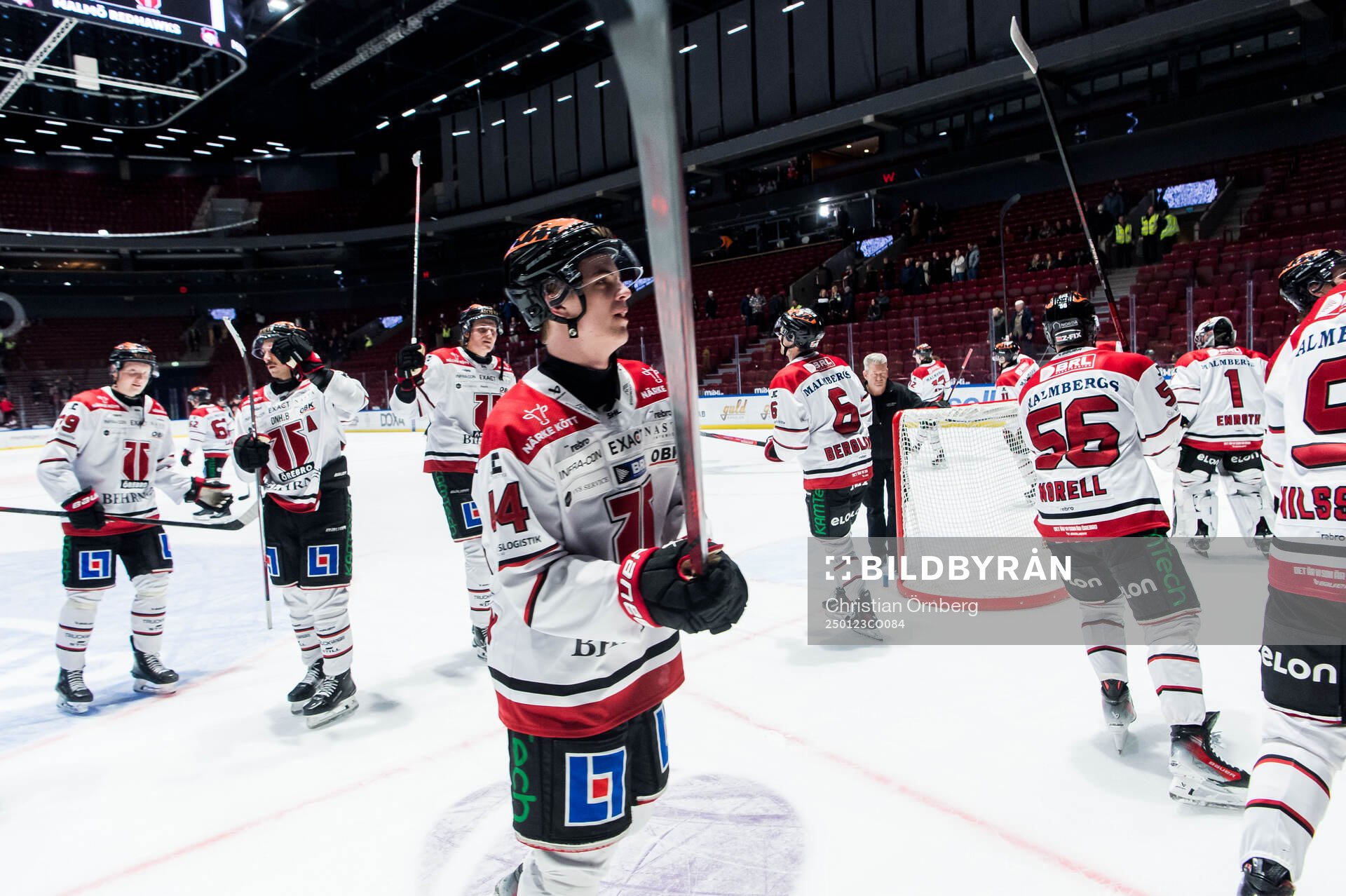 Örebros spelare jublar